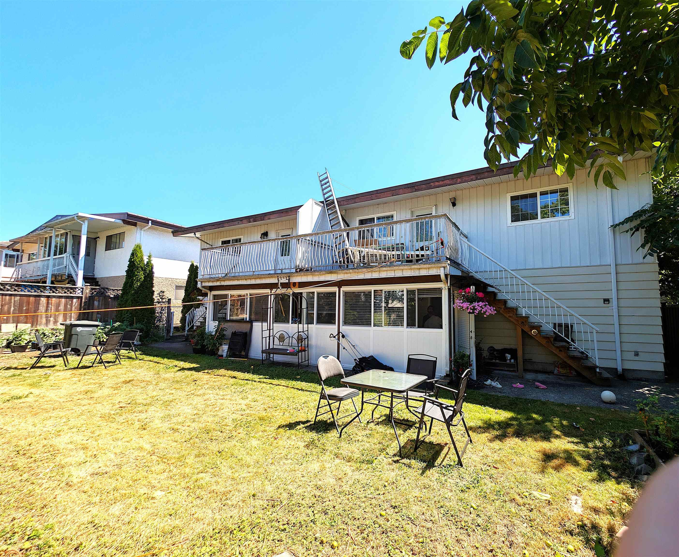 7479 Holly Street, Burnaby, V5E 2C3 — photo 2