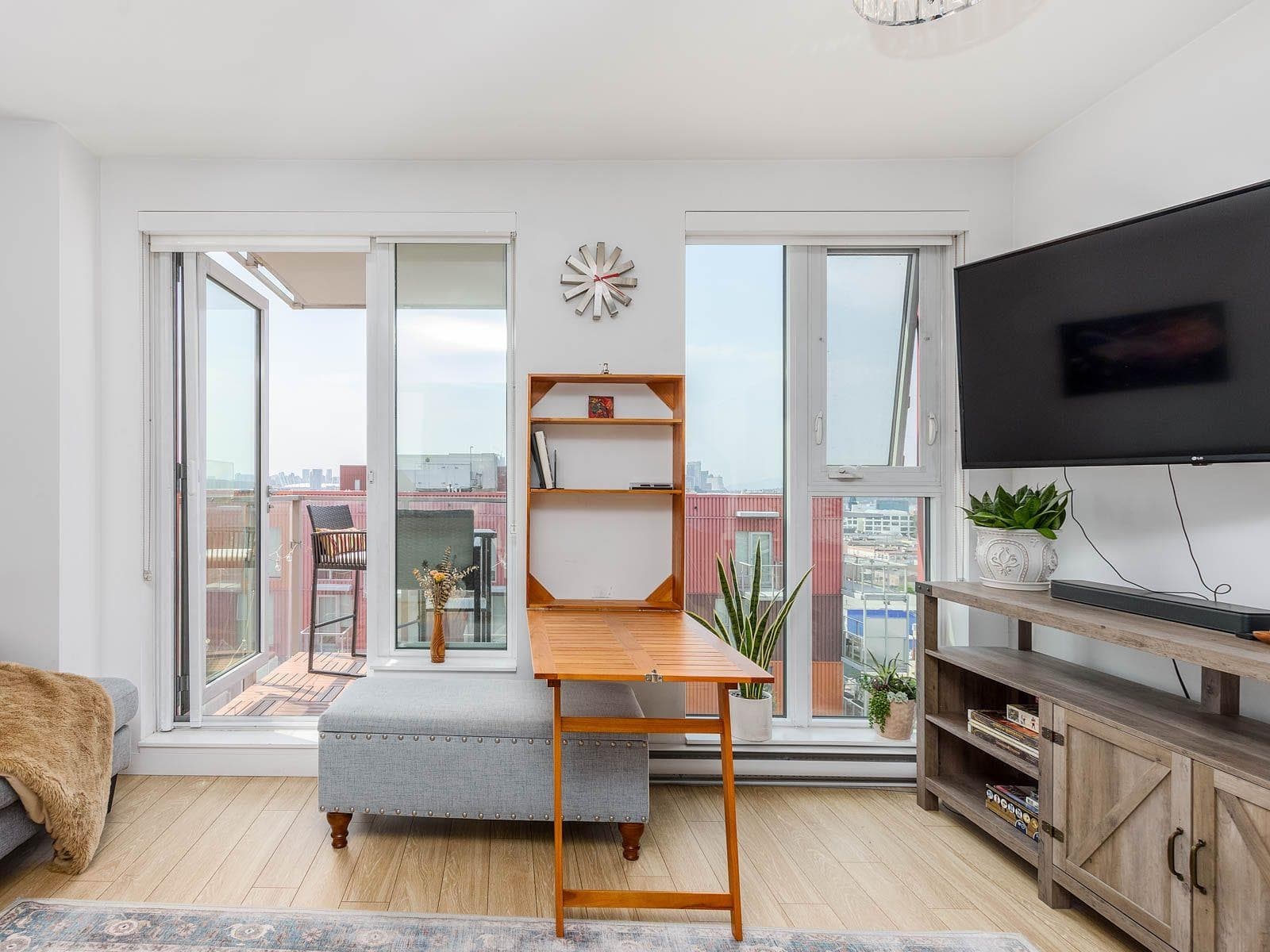 1201 - 983 E Hastings Street, Vancouver, V6A 0G9 — photo 2