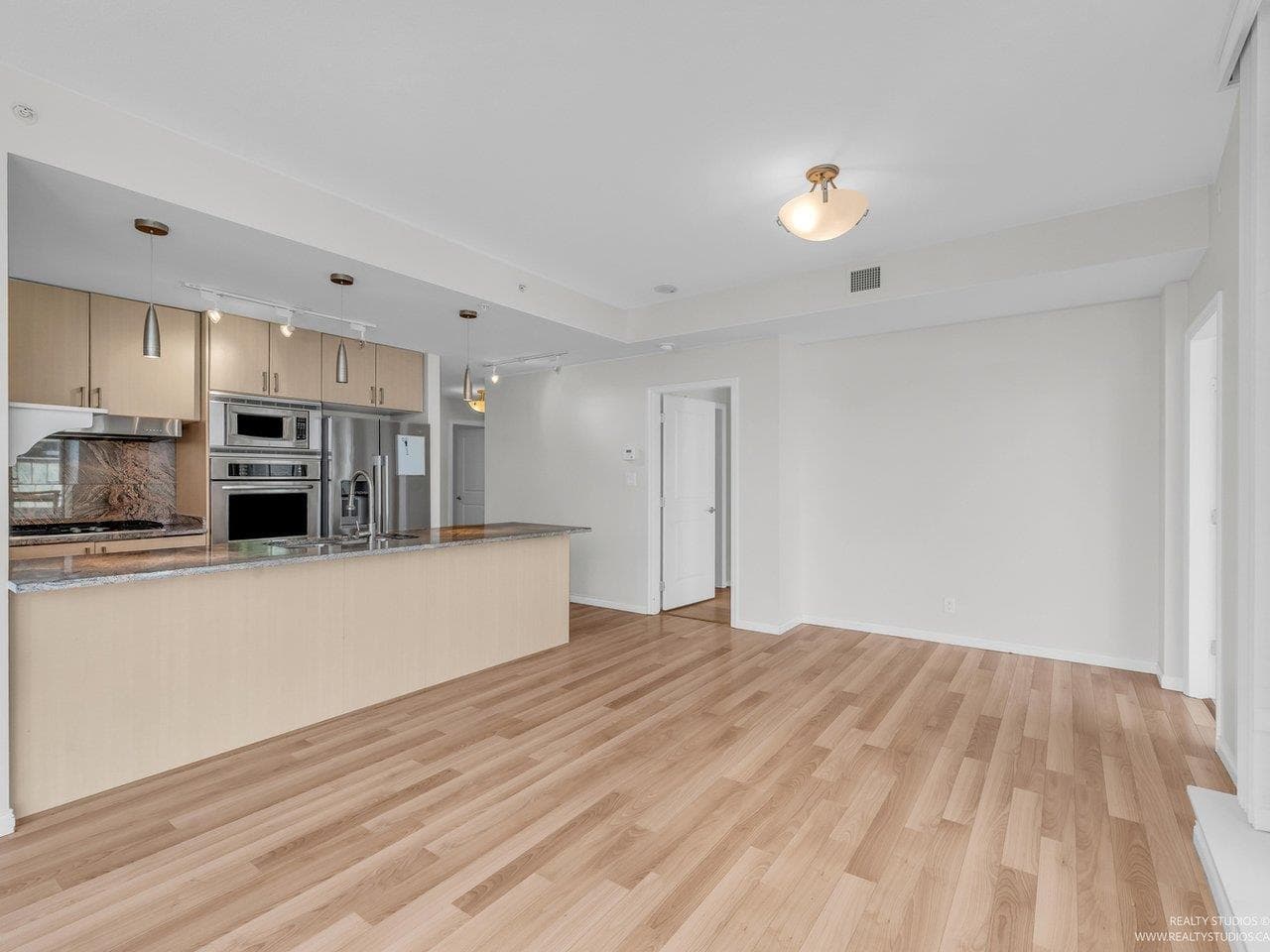 1905 - 1211 Melville Street, Vancouver, V6E 0A7 — photo 5