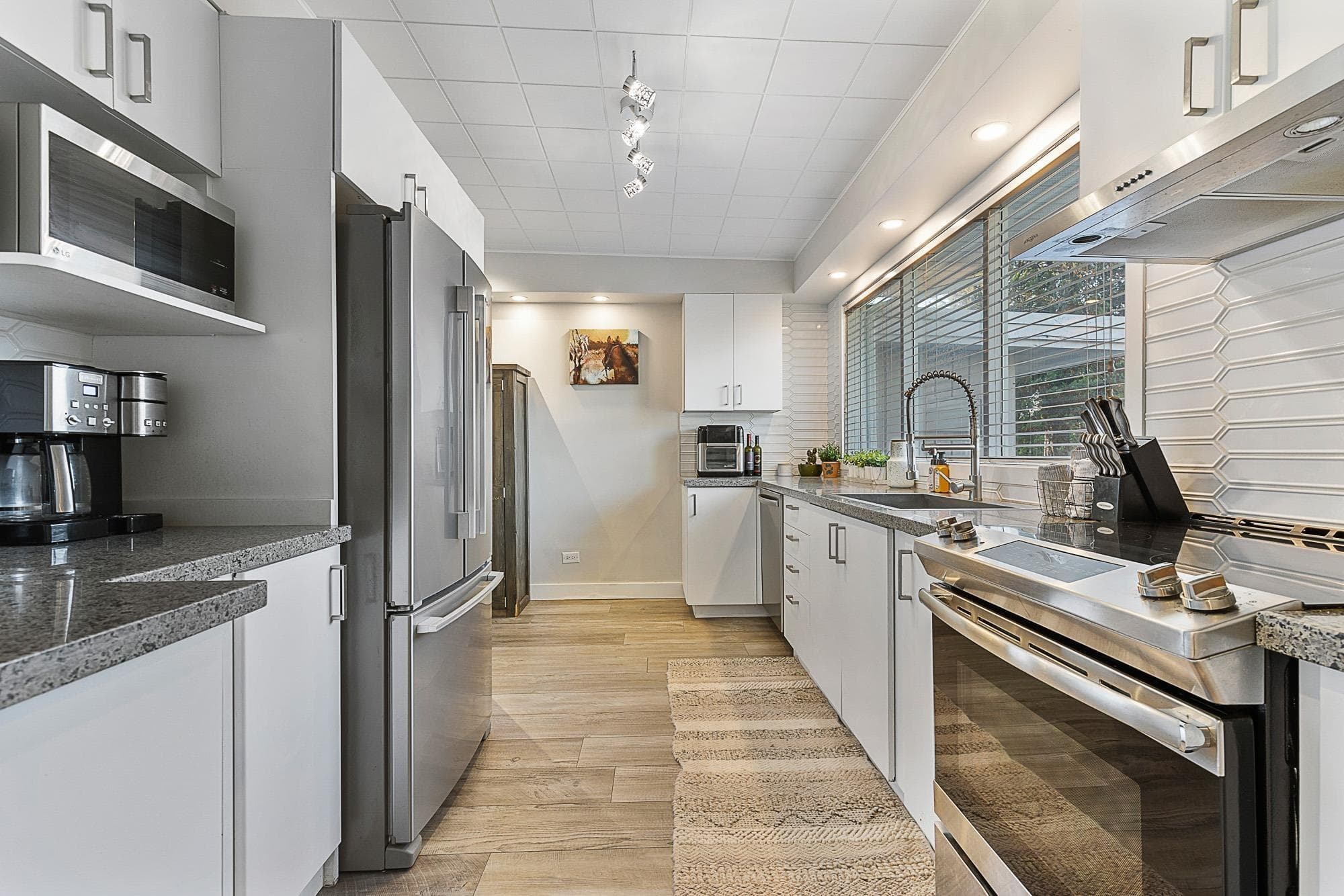22090 Cliff Avenue, Maple Ridge, V2X 2L2 — photo 4