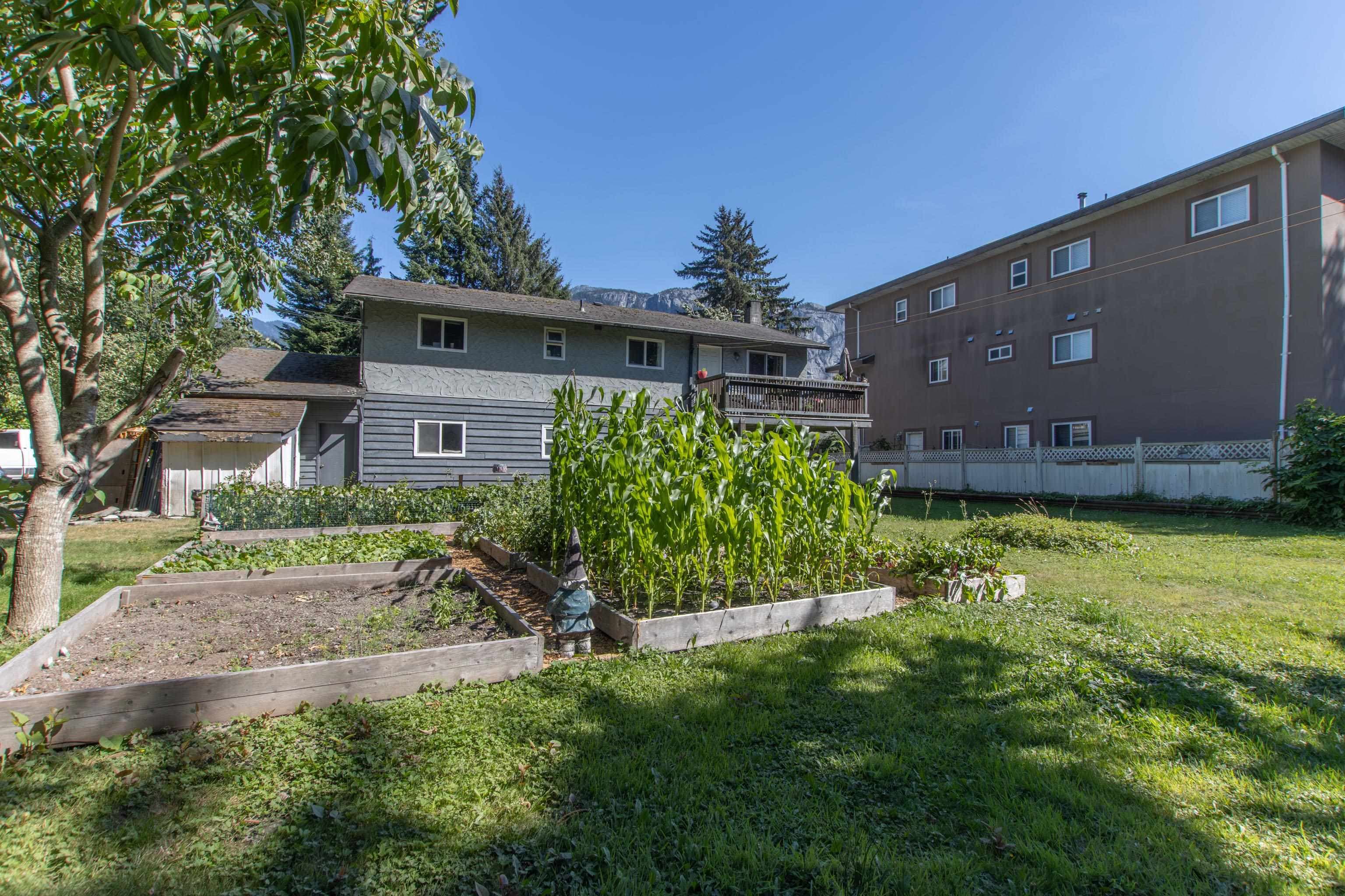38069 Fifth Avenue, Squamish, V0N 1T0 — photo 5