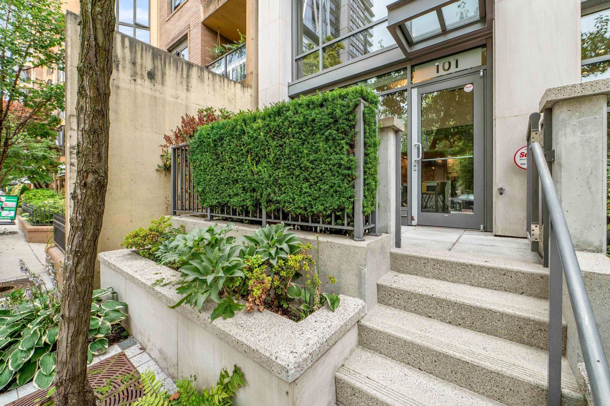 101 - 1168 Richards Street, Vancouver, V6B 3E6 — photo 4