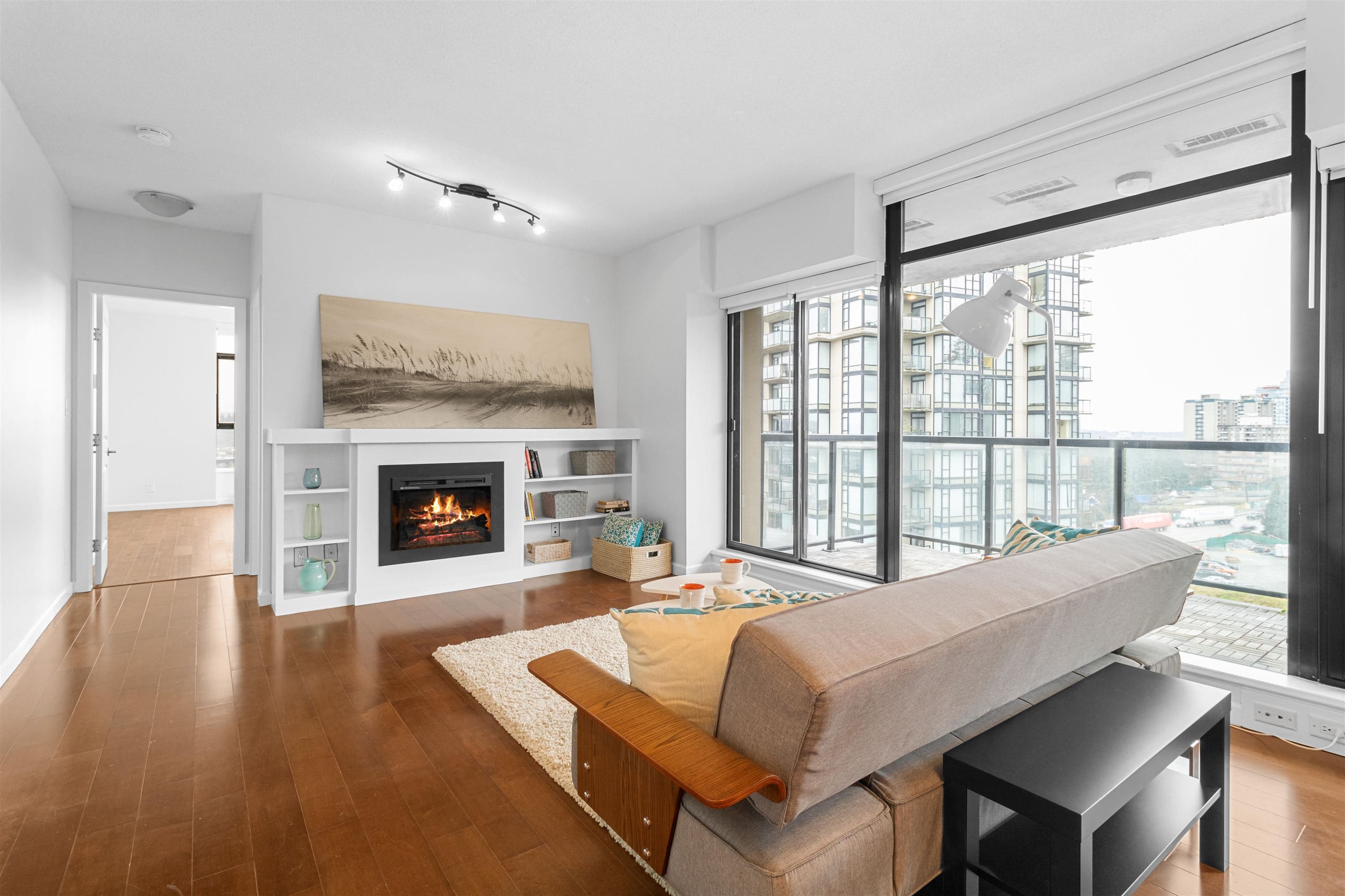 1102 - 15 E Royal Avenue, New Westminster, V3L 0A9 — photo 2