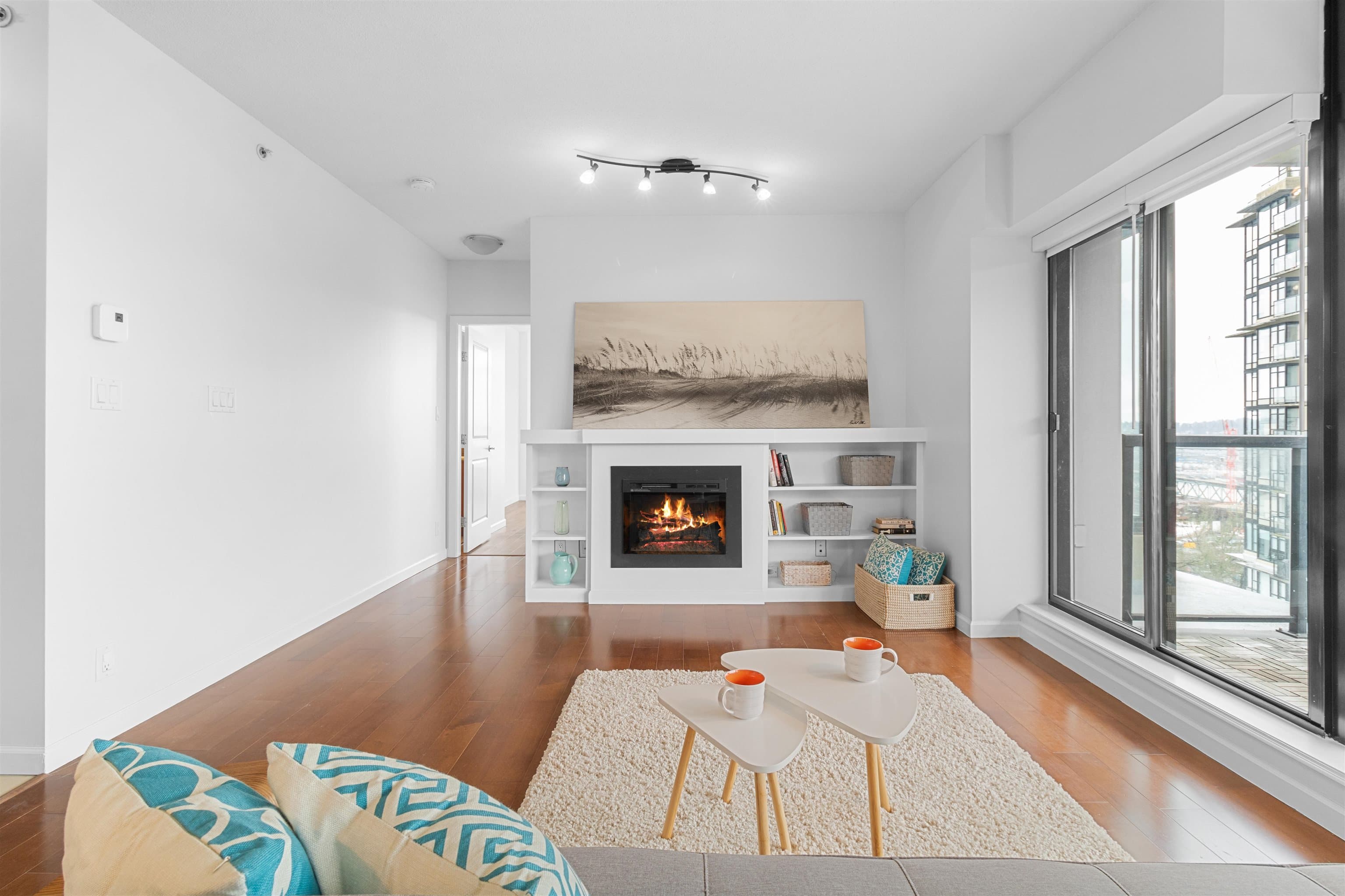 1102 - 15 E Royal Avenue, New Westminster, V3L 0A9 — photo 1
