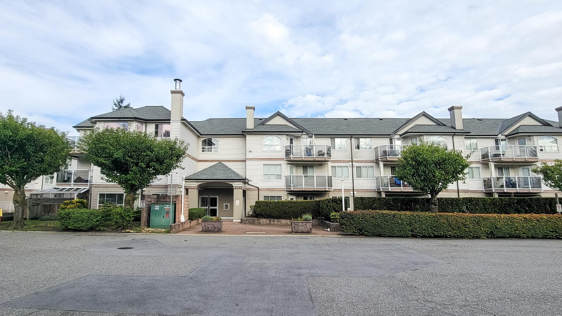 303 - 12769 72 Avenue, Surrey, V3W 2M7 — photo 2