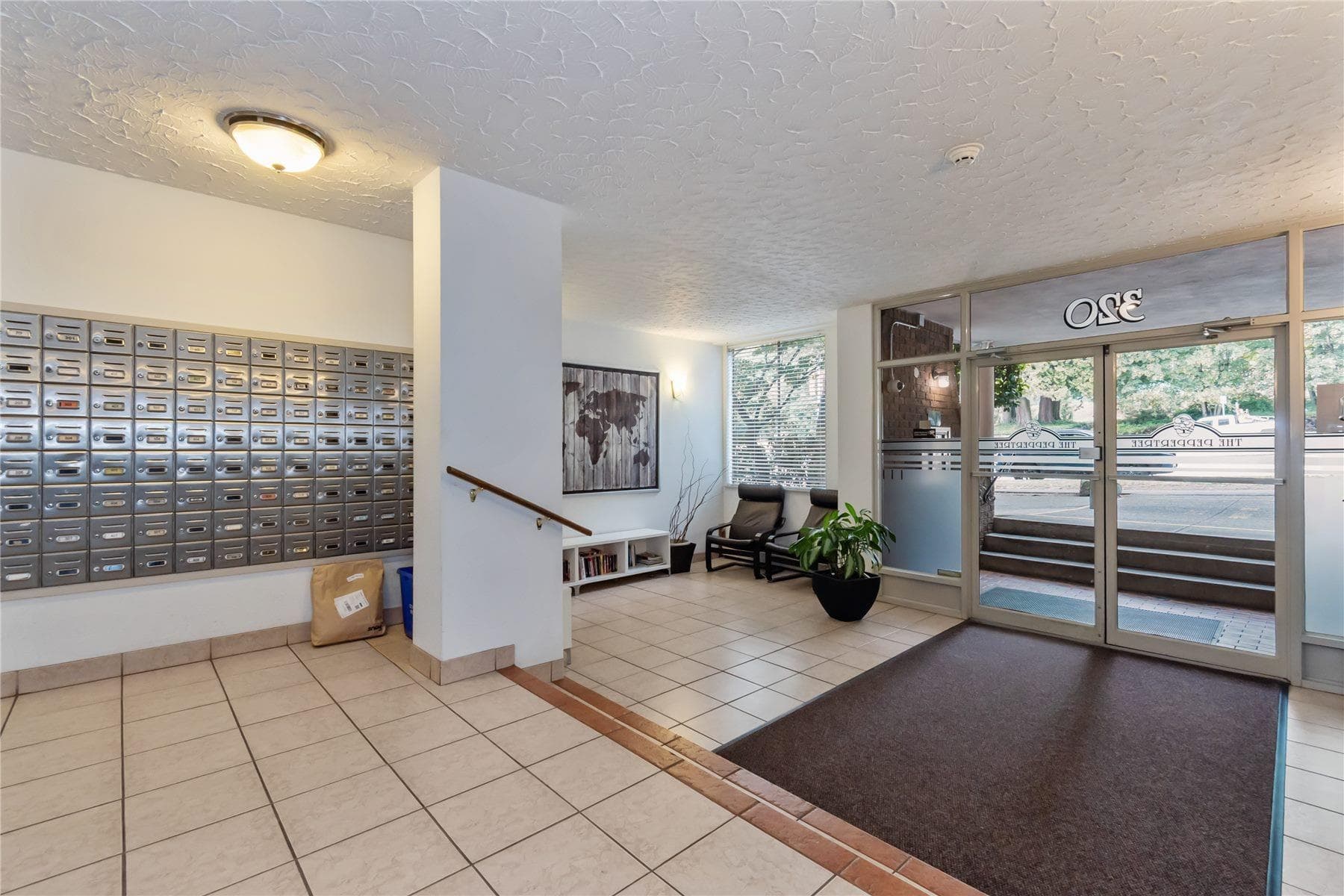 1005 - 320 Royal Avenue, New Westminster, V3L 5C6 — photo 2