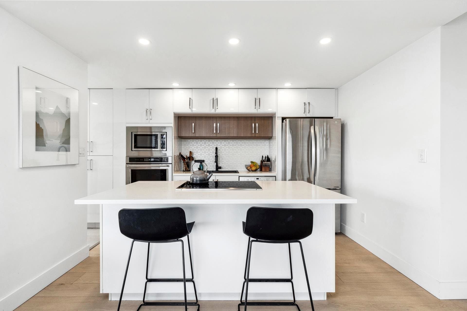 1003 - 140 E Keith Road, North Vancouver, V7L 4M9 — photo 3