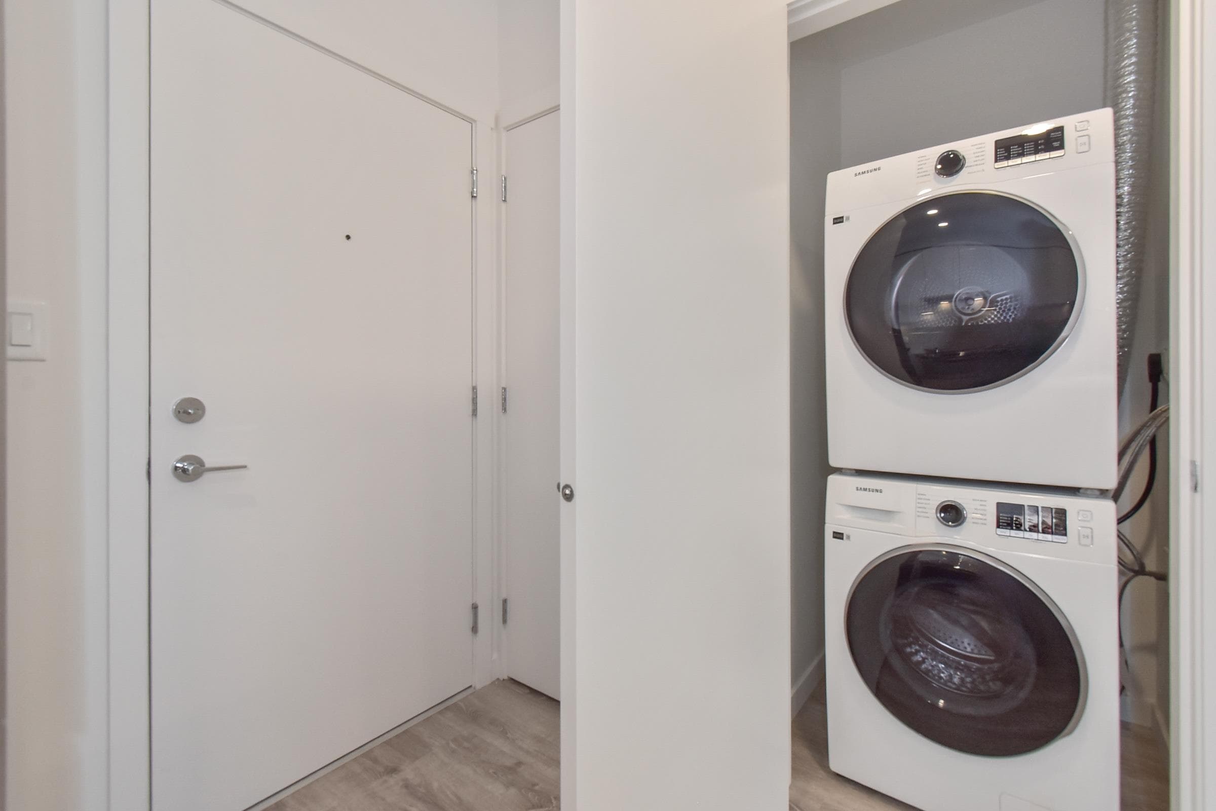 323 - 13968 Laurel Drive, Surrey, V3T 0S9 — photo 4
