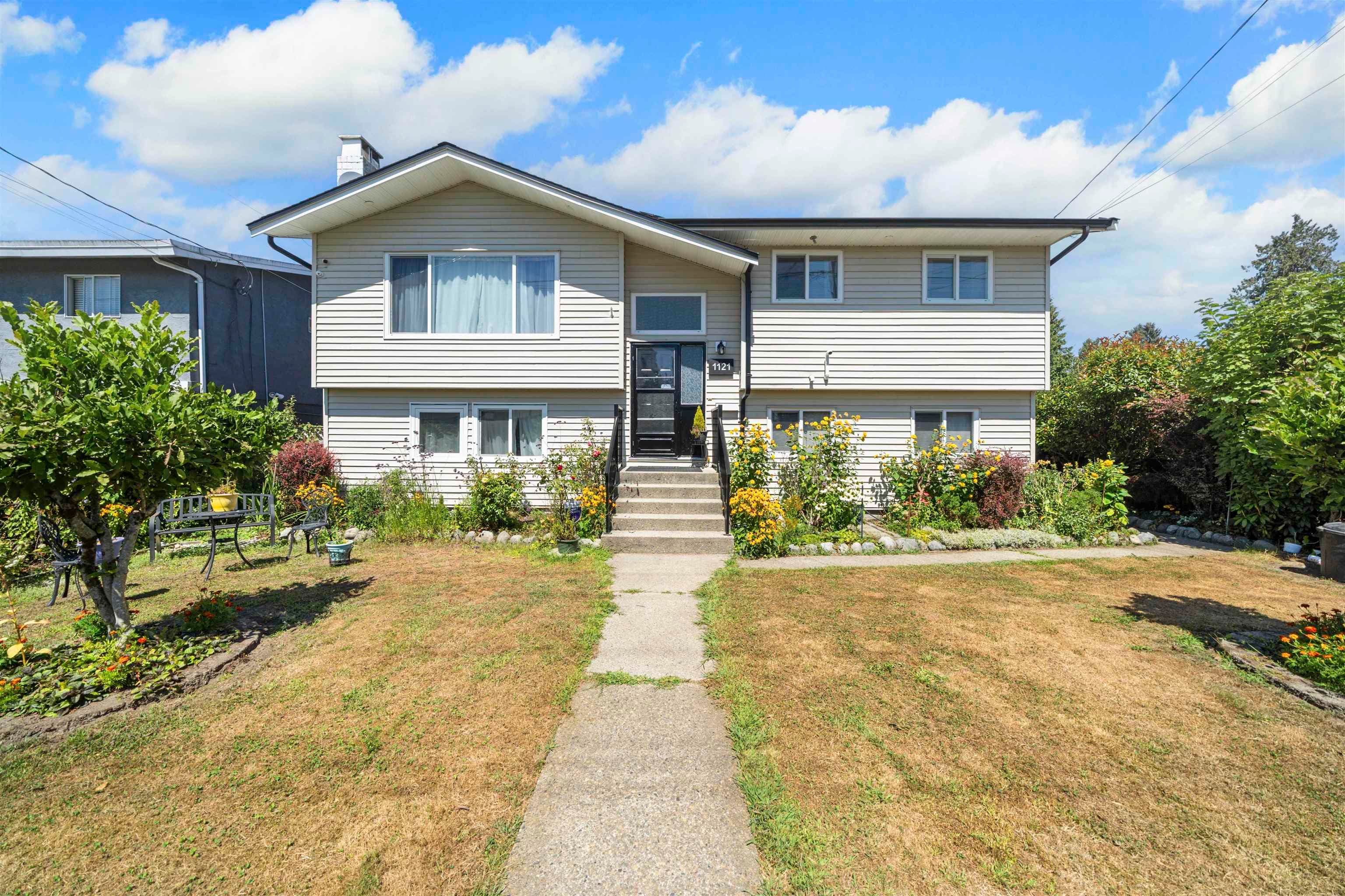 1121 Prairie Avenue, Port Coquitlam, V3B 1S7 — photo 1