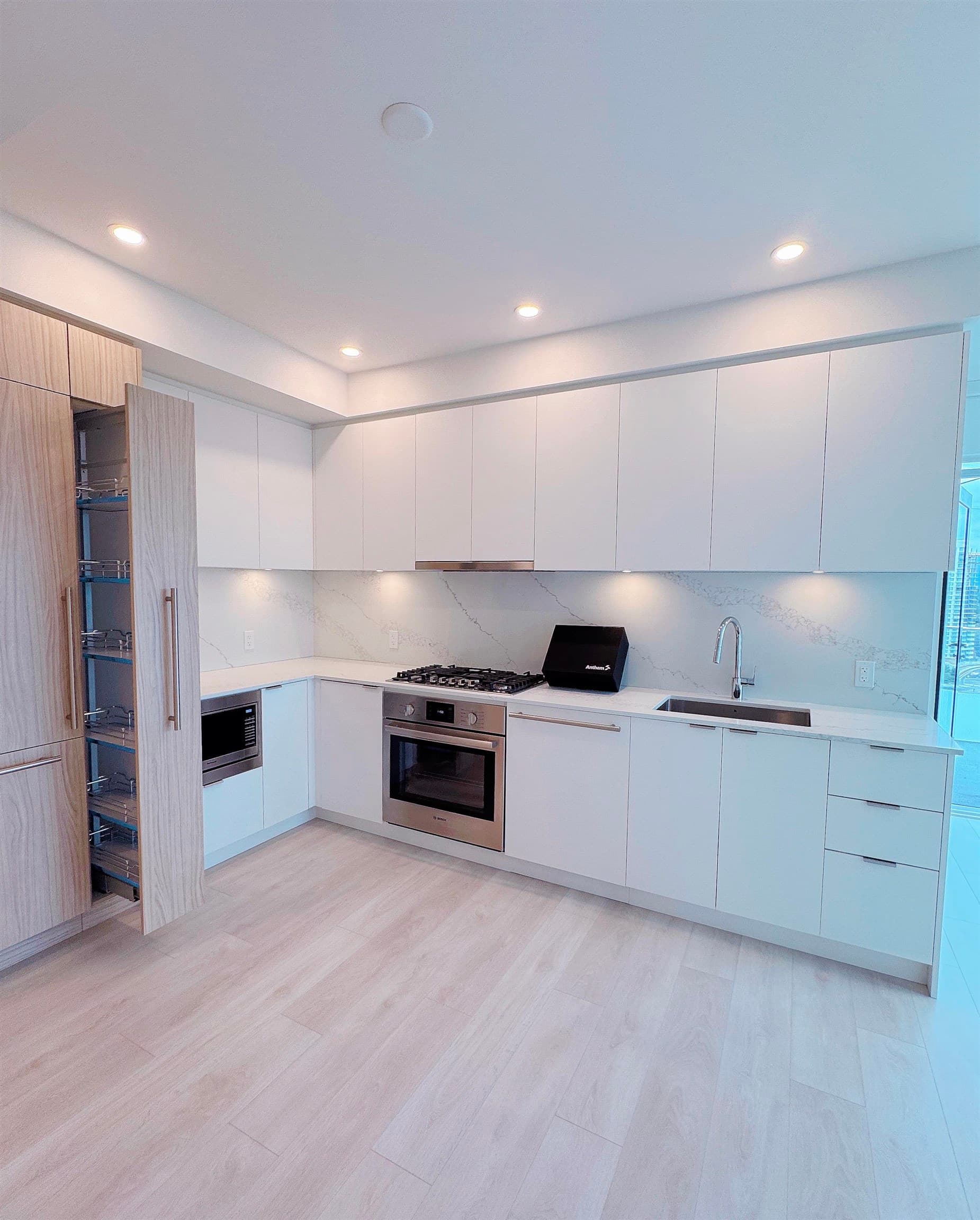 2009 - 537 Cottonwood Avenue, Coquitlam, V3J 0S4 — photo 4