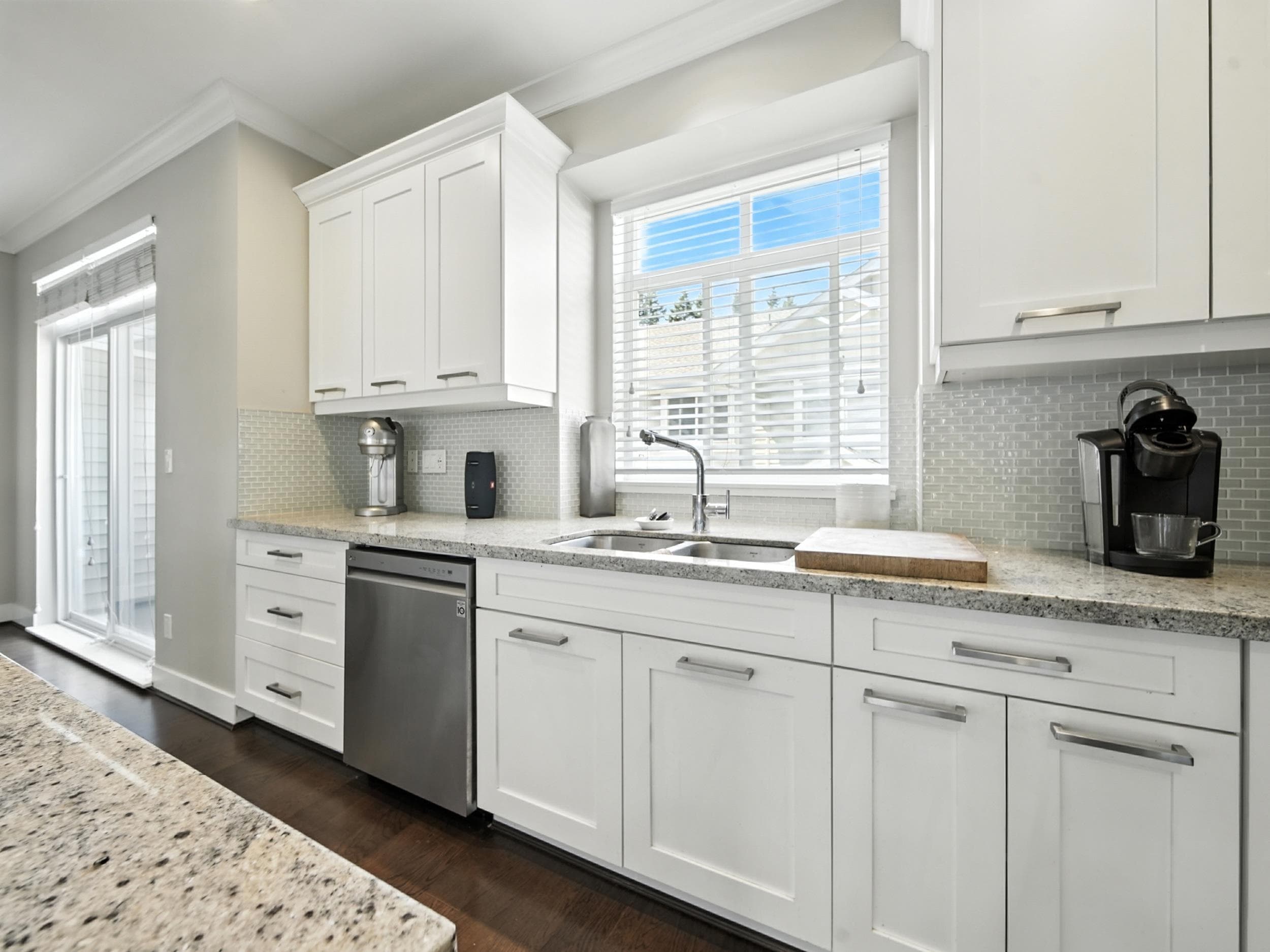 25 - 2925 King George Boulevard, Surrey, V4P 1B8 — photo 3
