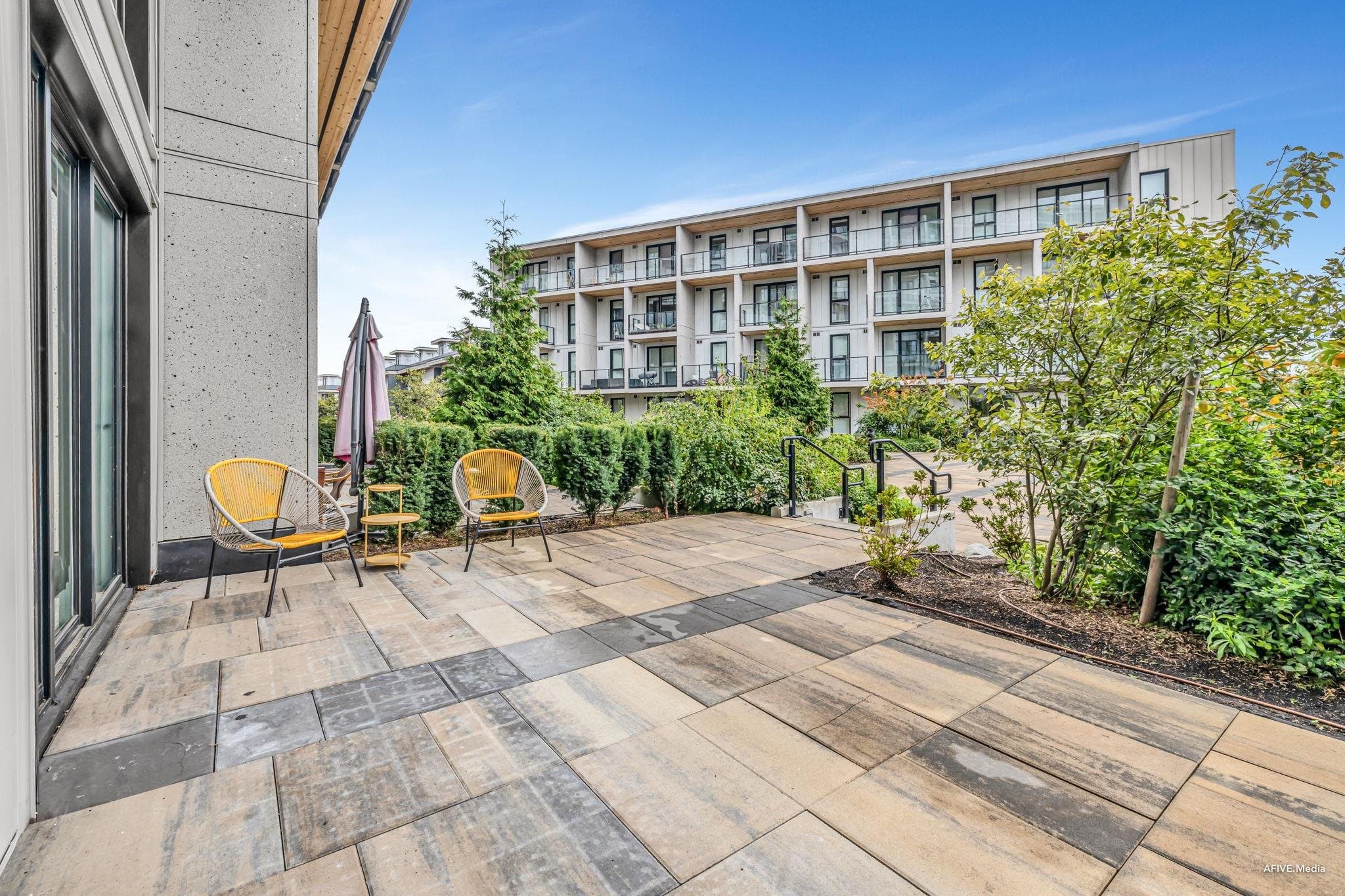 207 - 9888 University Crescent, Burnaby, V5A 0G4 — photo 2