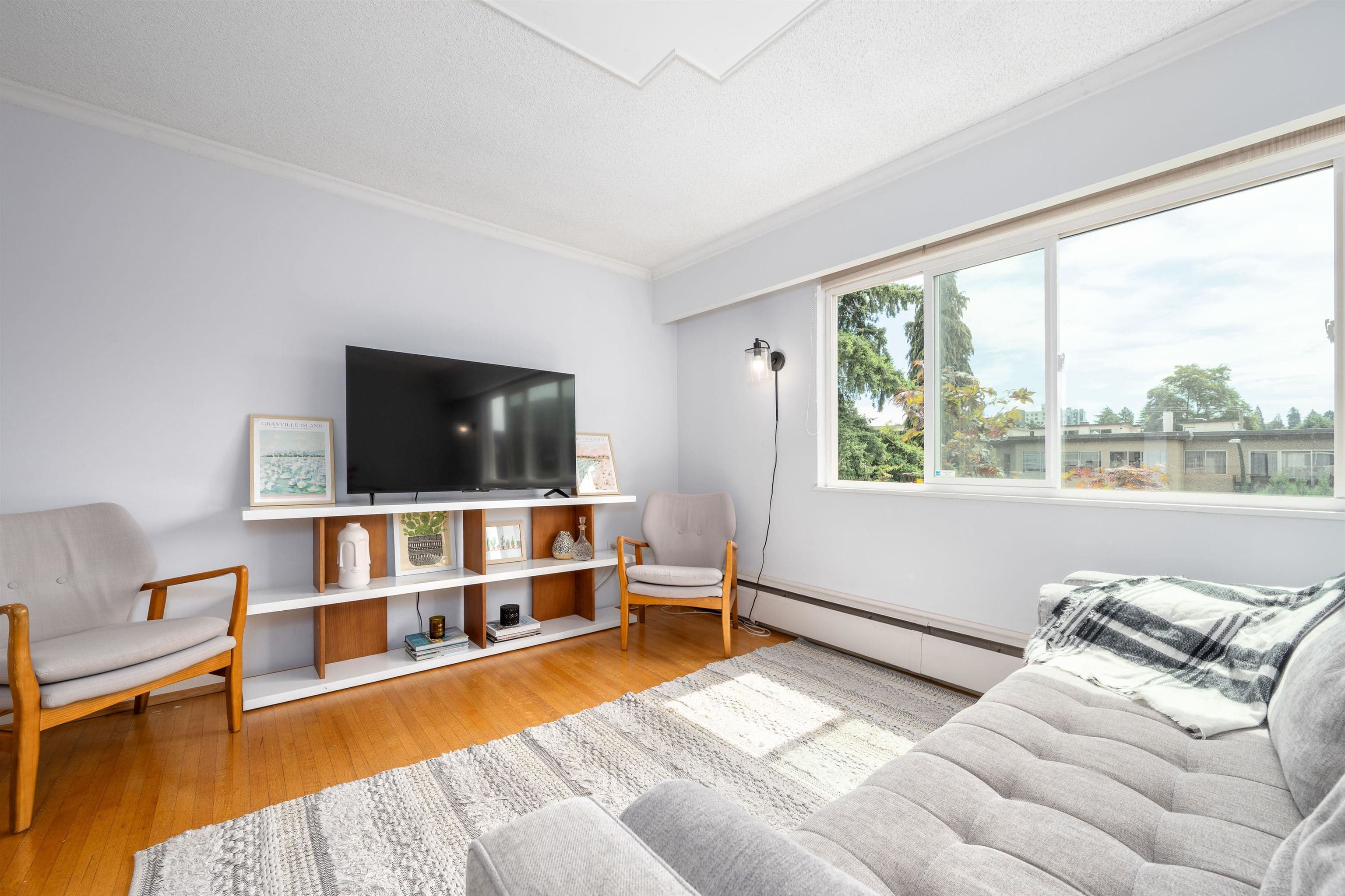 8 - 1235 W 10th Avenue, Vancouver, V6H 1J5 — photo 1