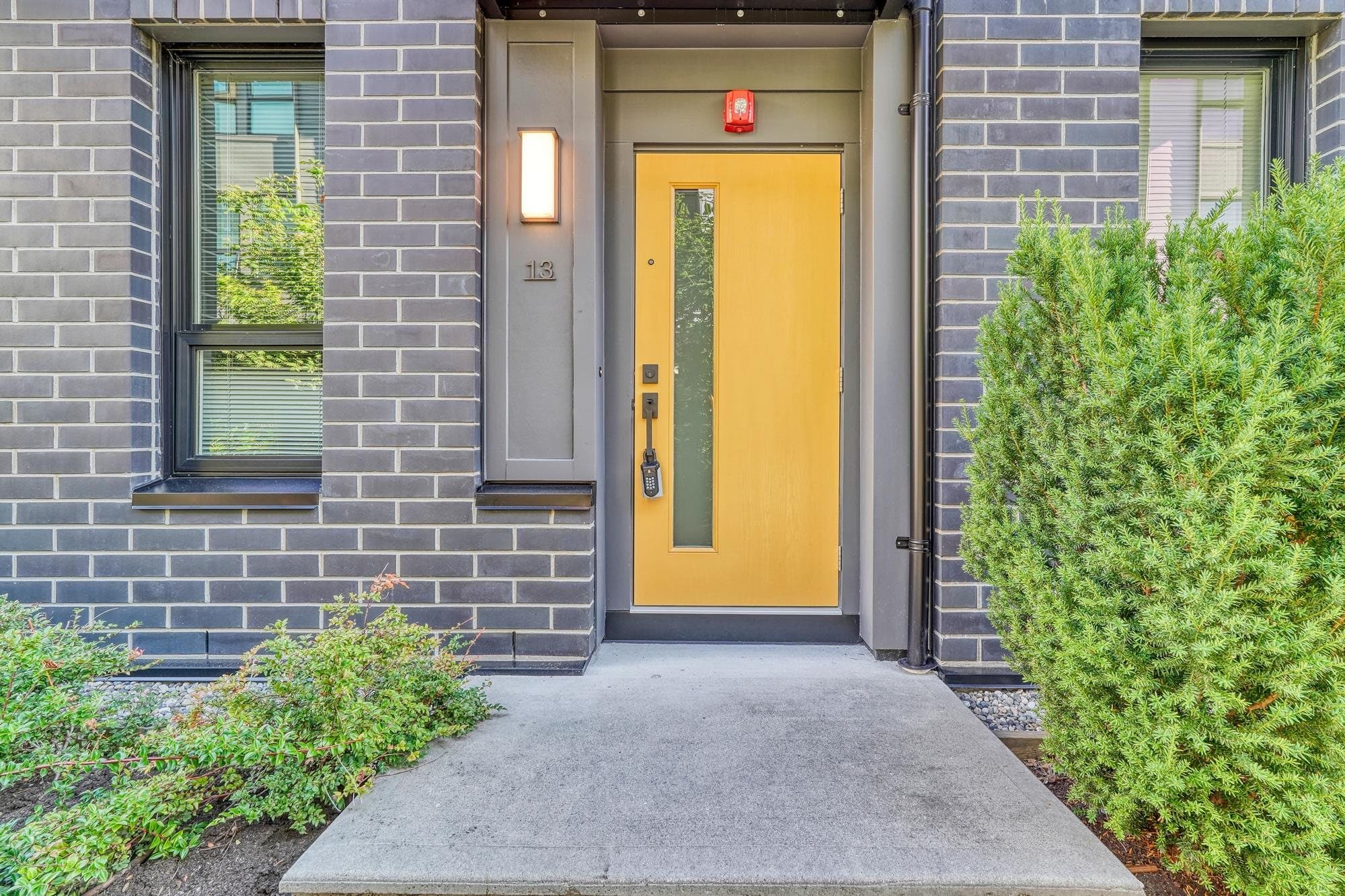 13 - 9735 University Crescent, Burnaby, V5A 0E8 — photo 2