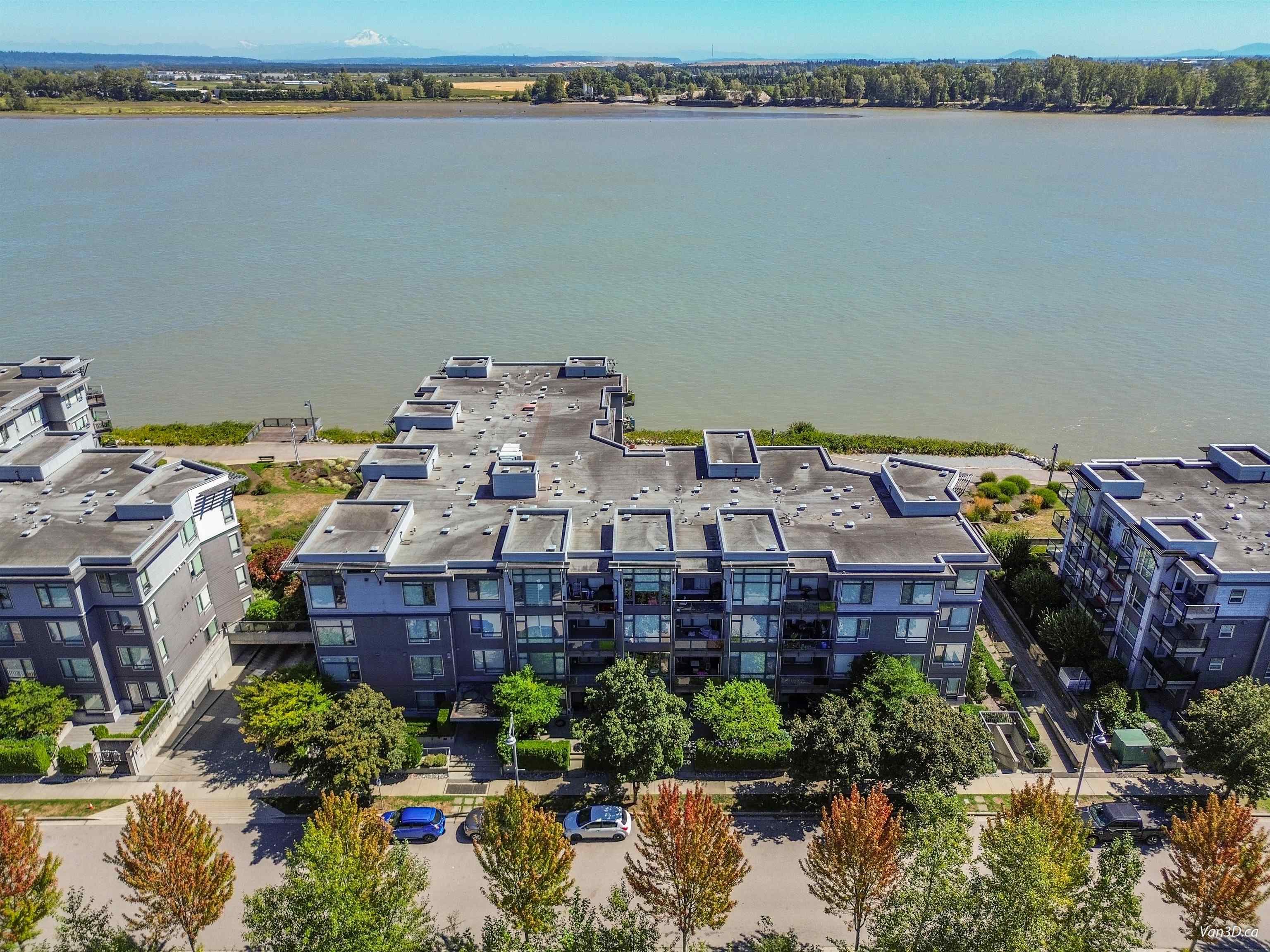 205 - 14100 Riverport Way, Richmond, V6W 1M3 — photo 2