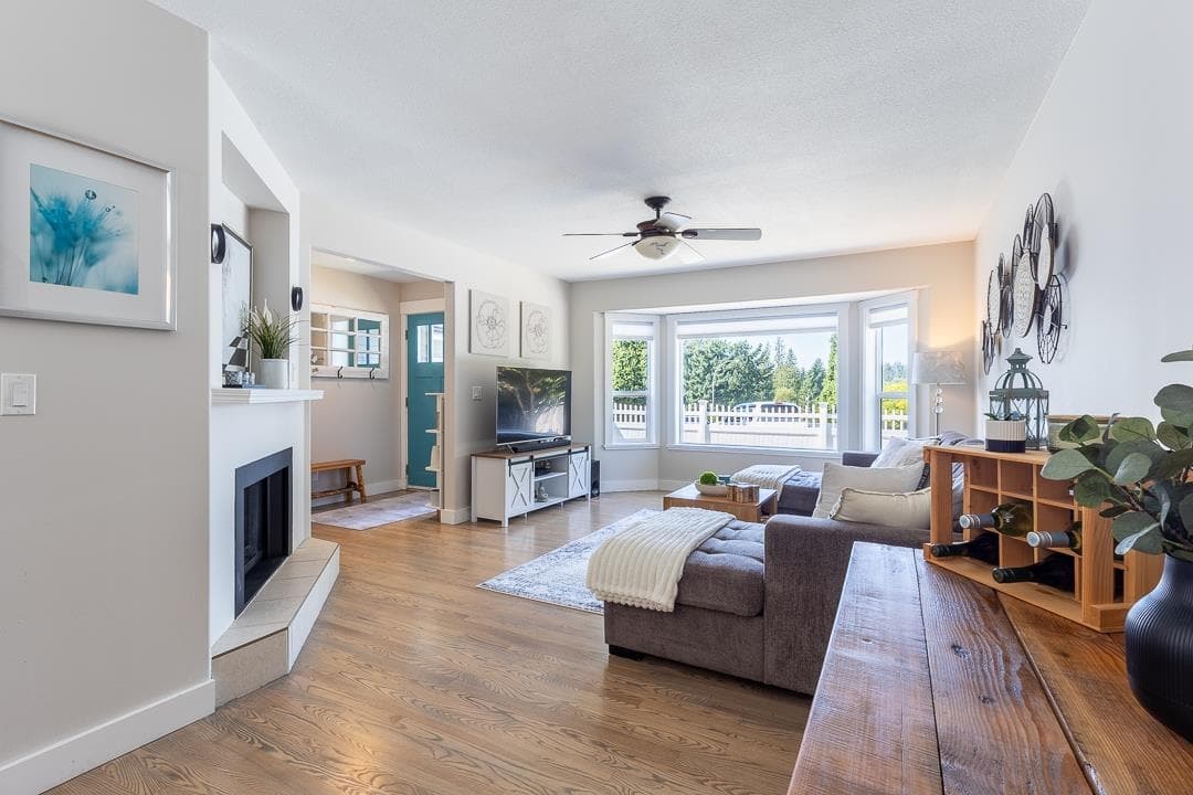 5592 Curtis Place, Sechelt, V7Z 0R9 — photo 5