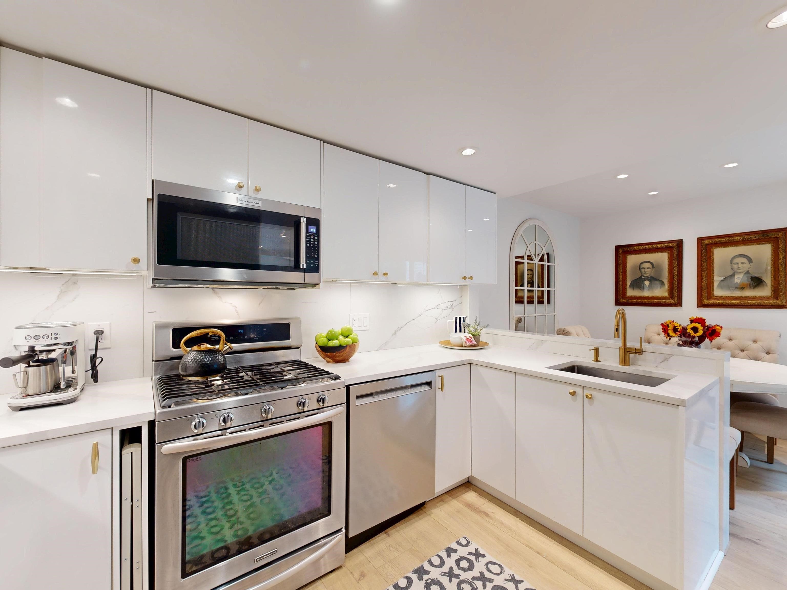 2409 W 5th Avenue, Vancouver, V6K 1S7 — photo 3