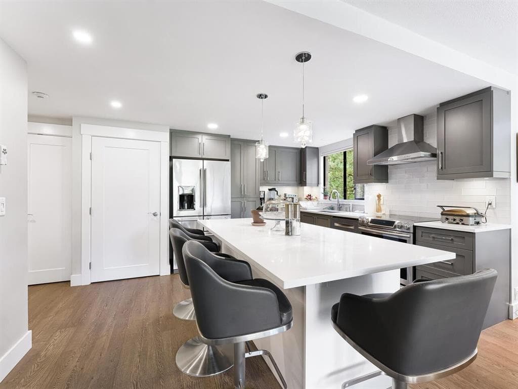 303 - 6282 Kathleen Avenue, Burnaby, V5H 4J4 — photo 2