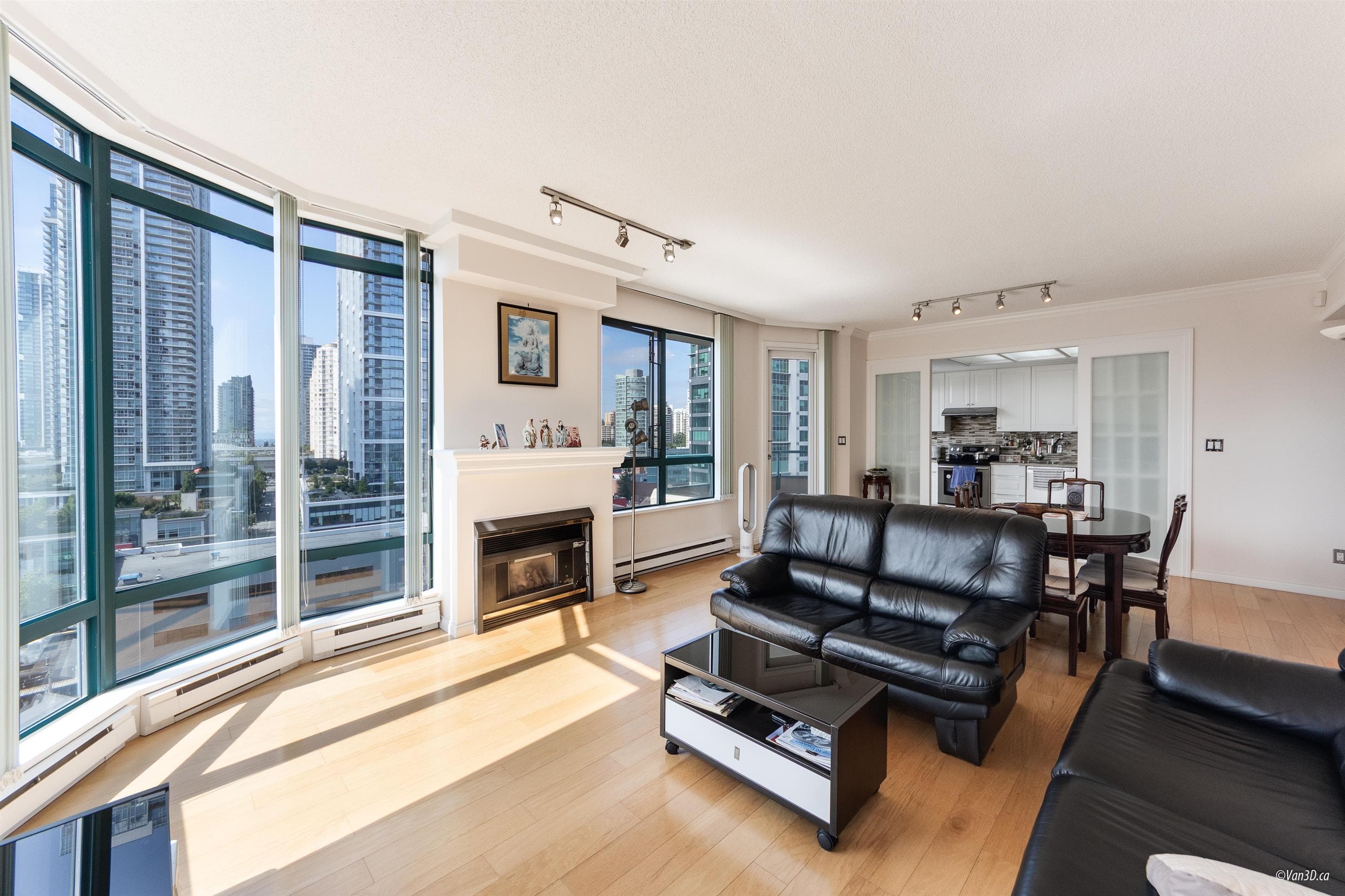1402 - 4603 Hazel Street, Burnaby, V5H 4N1 — photo 3