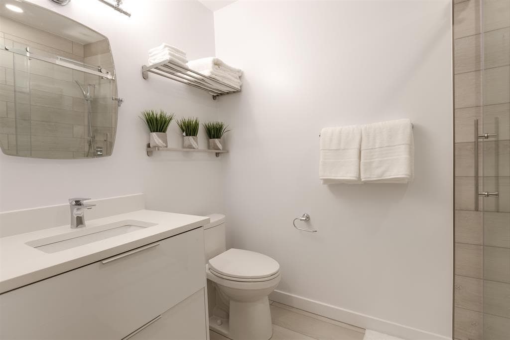 306 - 15739 Fraser Highway, Surrey, V4N 0Y6 — photo 3