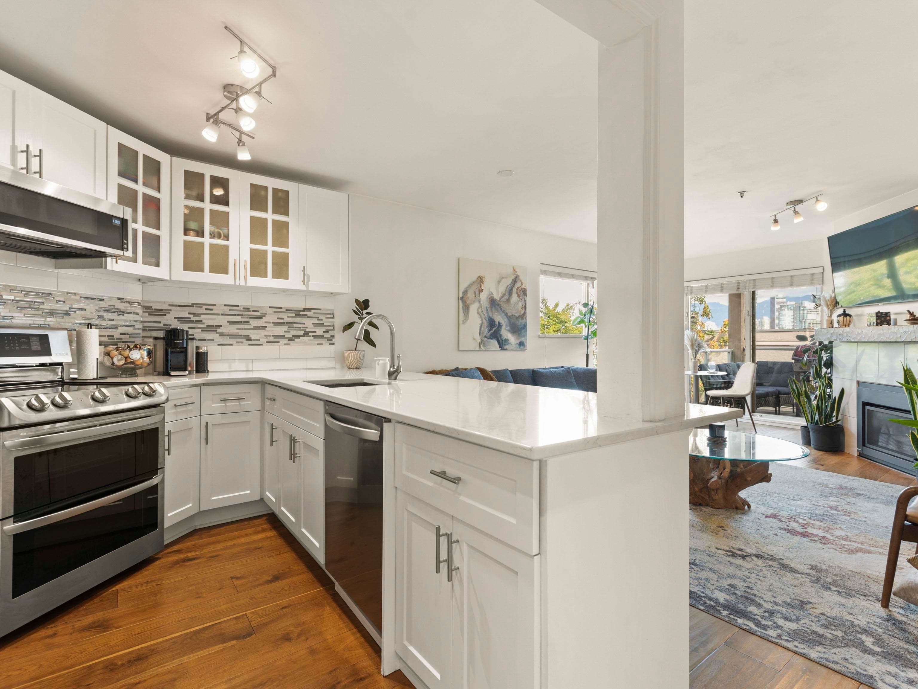 105 - 933 W 8th Avenue, Vancouver, V5Z 1E4 — photo 2