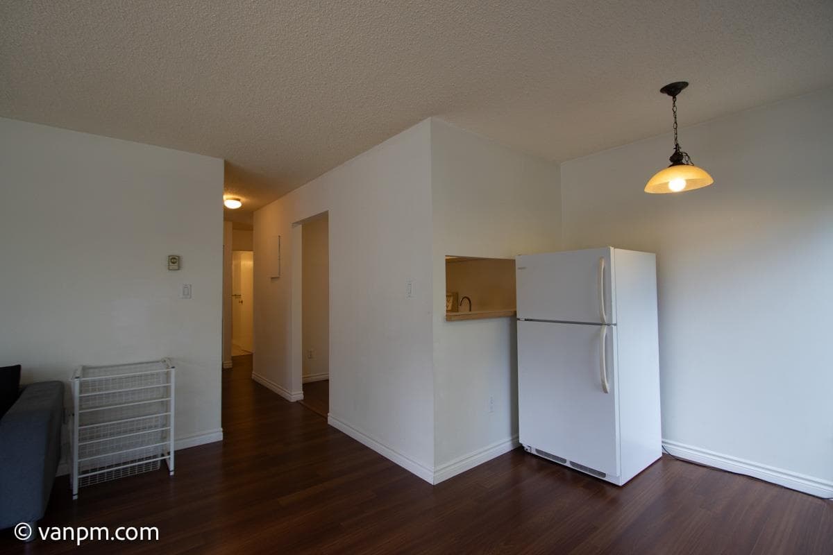 208 - 1363 Clyde Avenue, West Vancouver, V7T 2W9 — photo 5