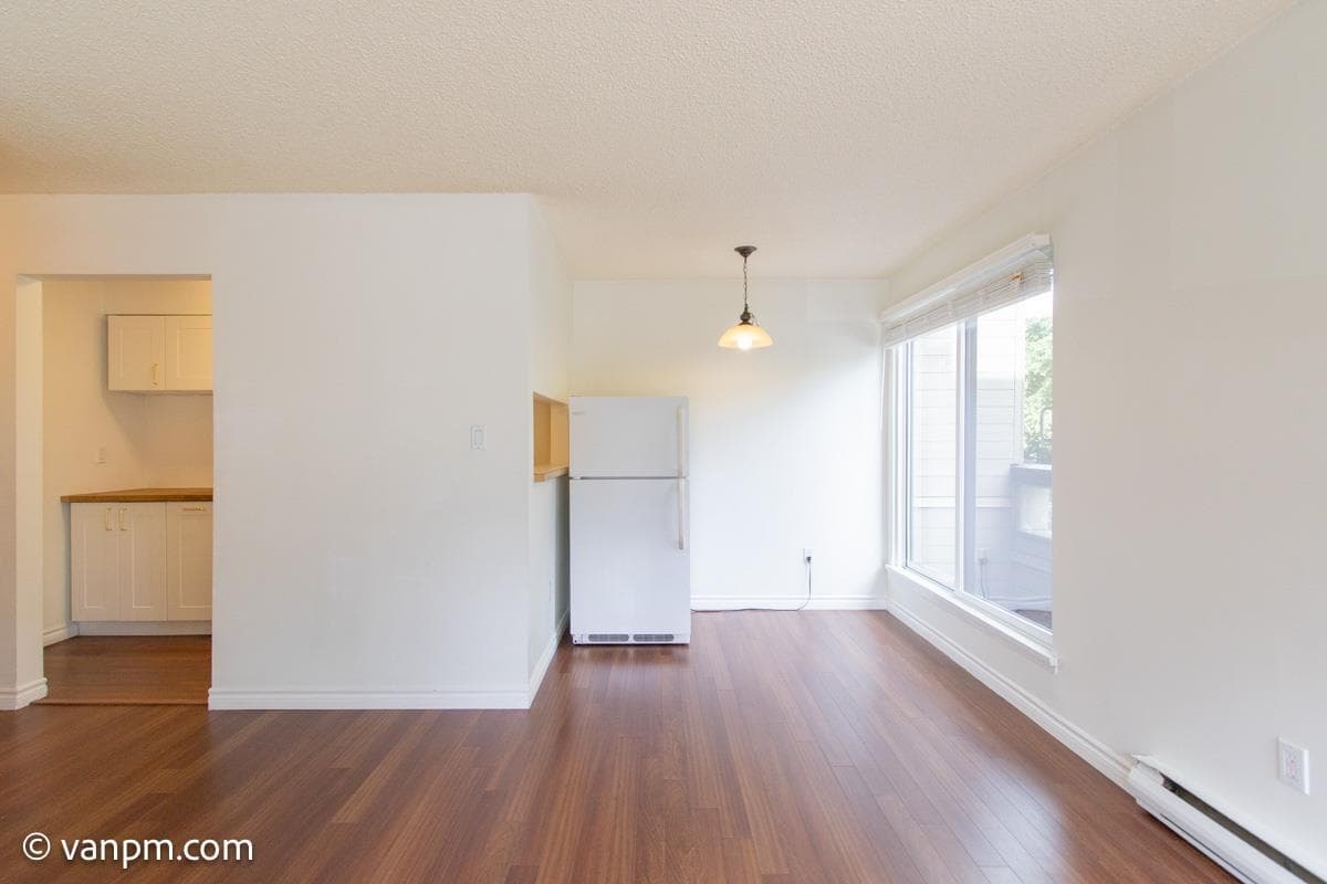 208 - 1363 Clyde Avenue, West Vancouver, V7T 2W9 — photo 4
