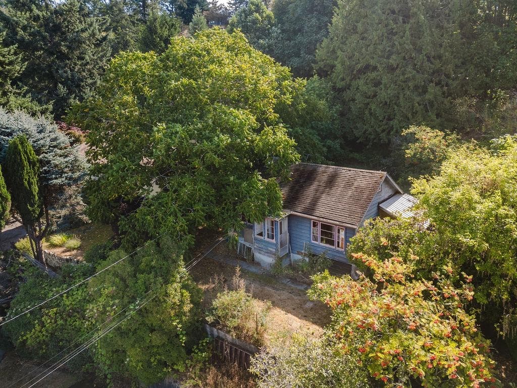 316 Headlands Road, Gibsons — sold
