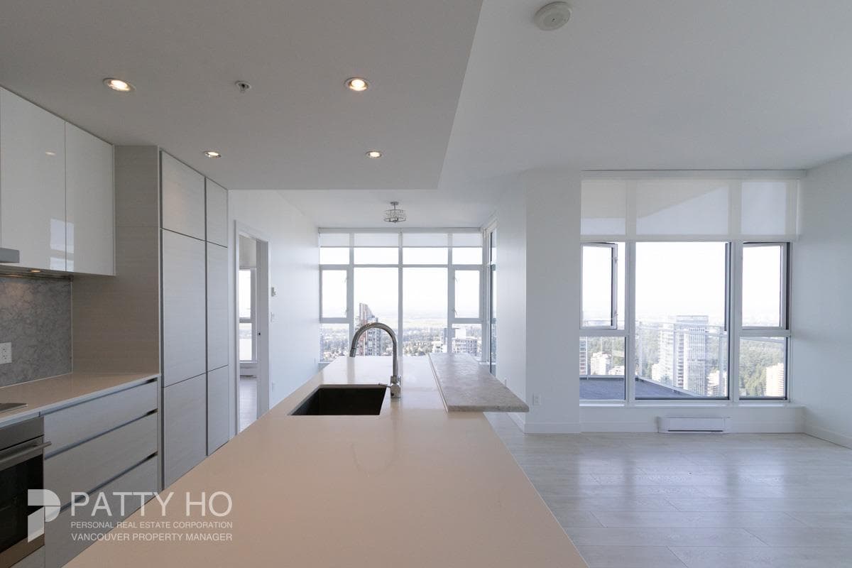 5206 - 4670 Assembly Way, Burnaby, V5H 0H3 — photo 4