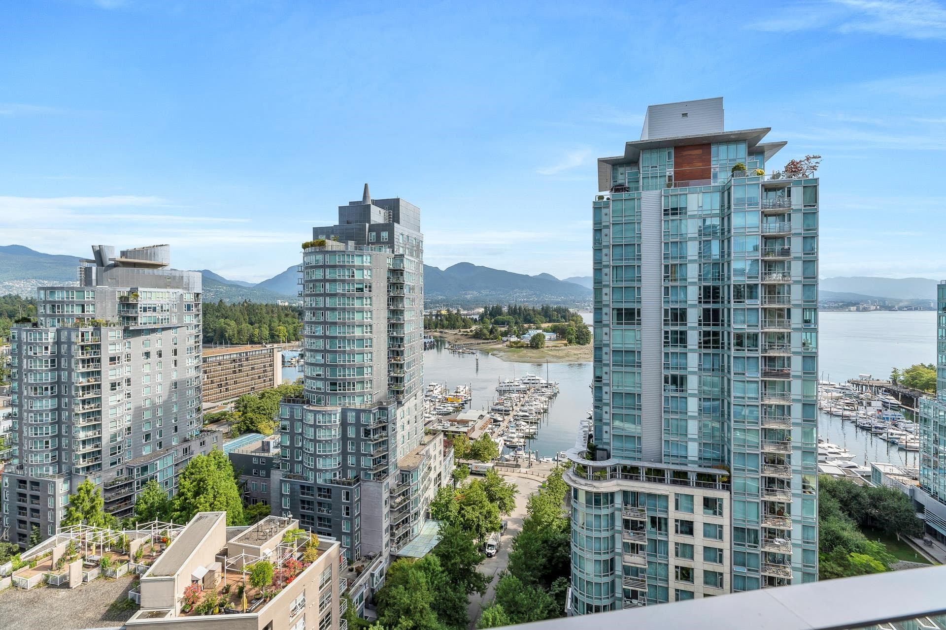 1601 - 1499 W Pender Street, Vancouver, V6G 0A7 — photo 1