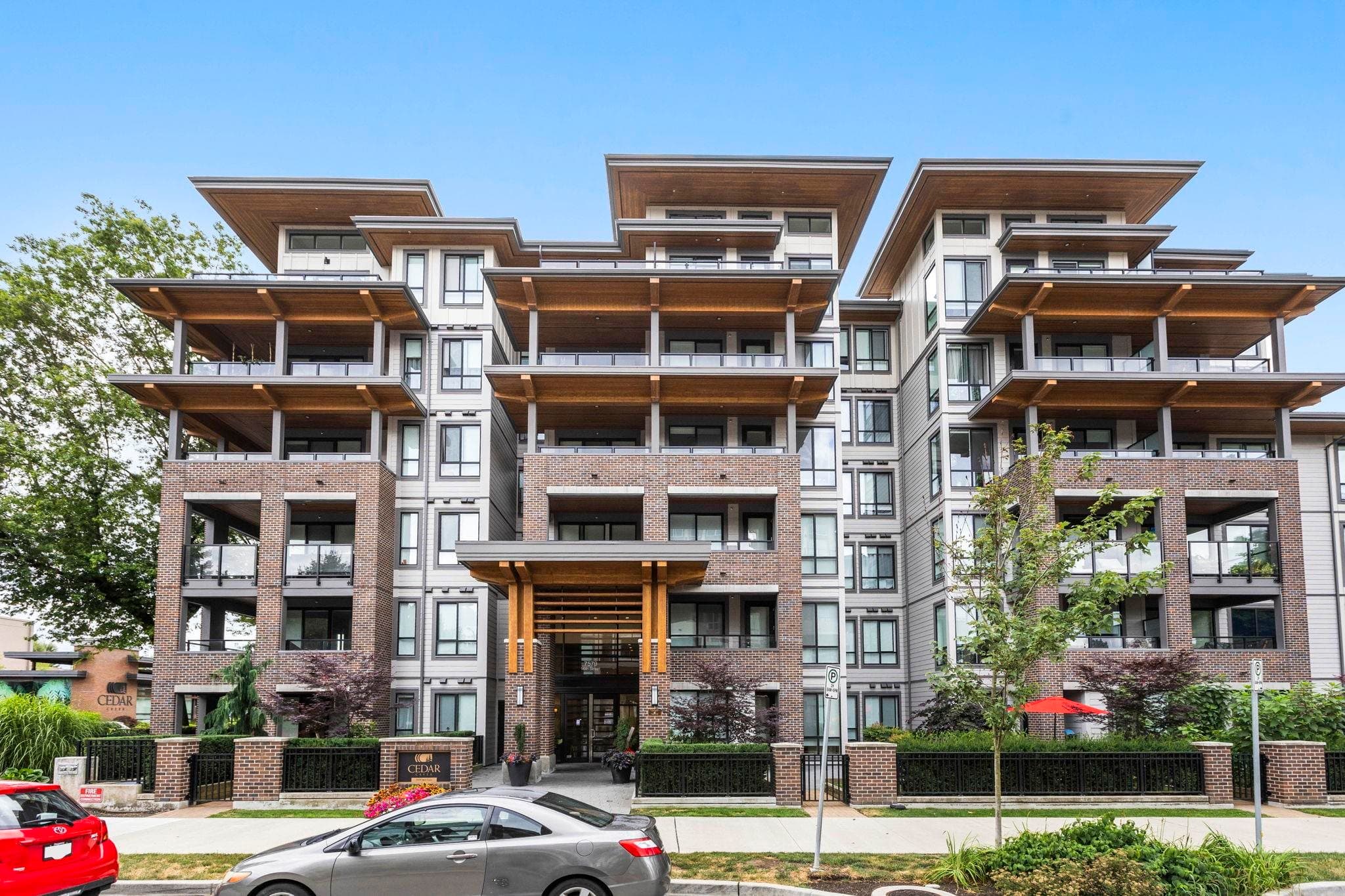 510 - 7579 16th Street, Burnaby, V3N 0H7 — photo 2