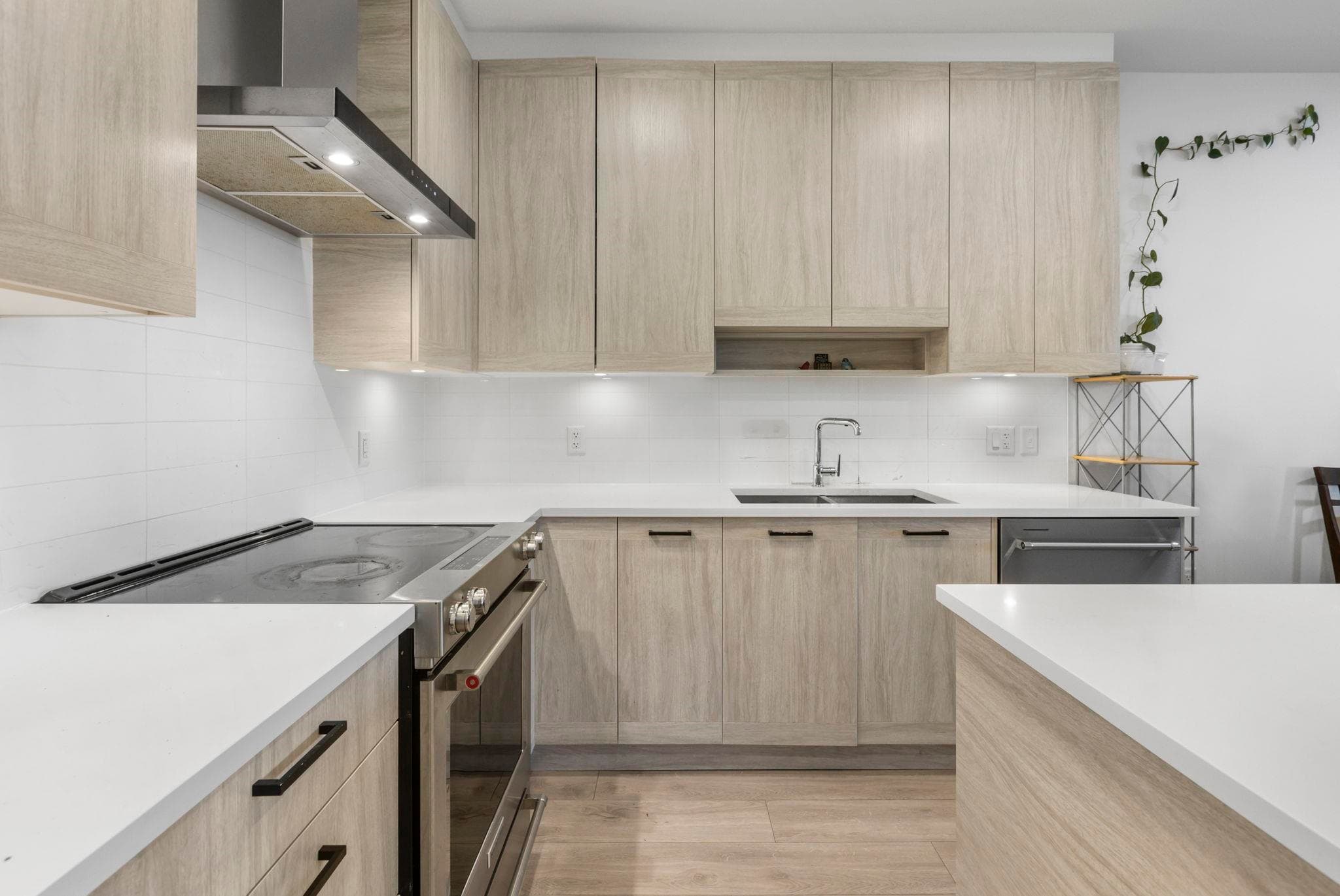510 - 7579 16th Street, Burnaby, V3N 0H7 — photo 5