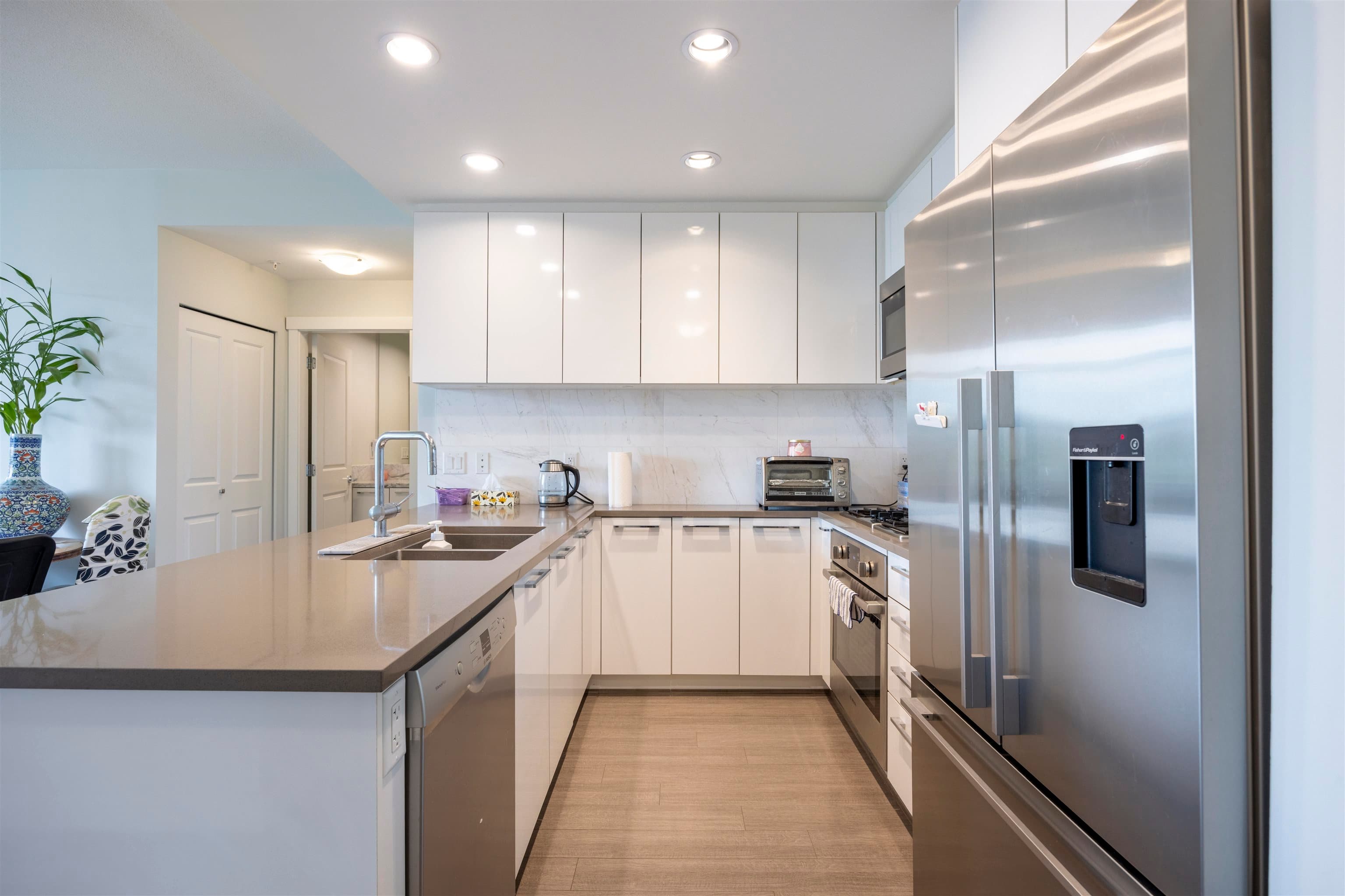 406 - 3263 Pierview Crescent, Vancouver, V5S 0C3 — photo 2