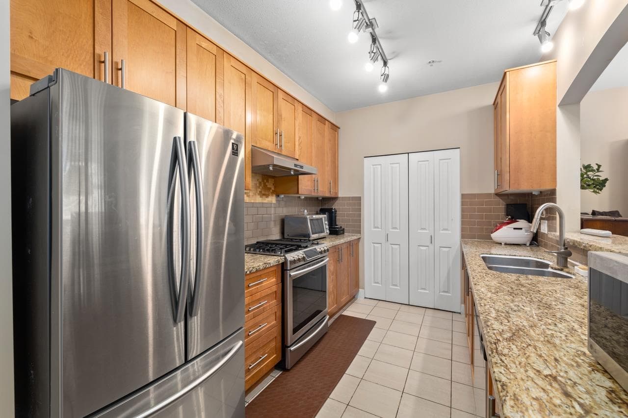 210 - 4885 Valley Drive, Vancouver, V6J 5M7 — photo 5
