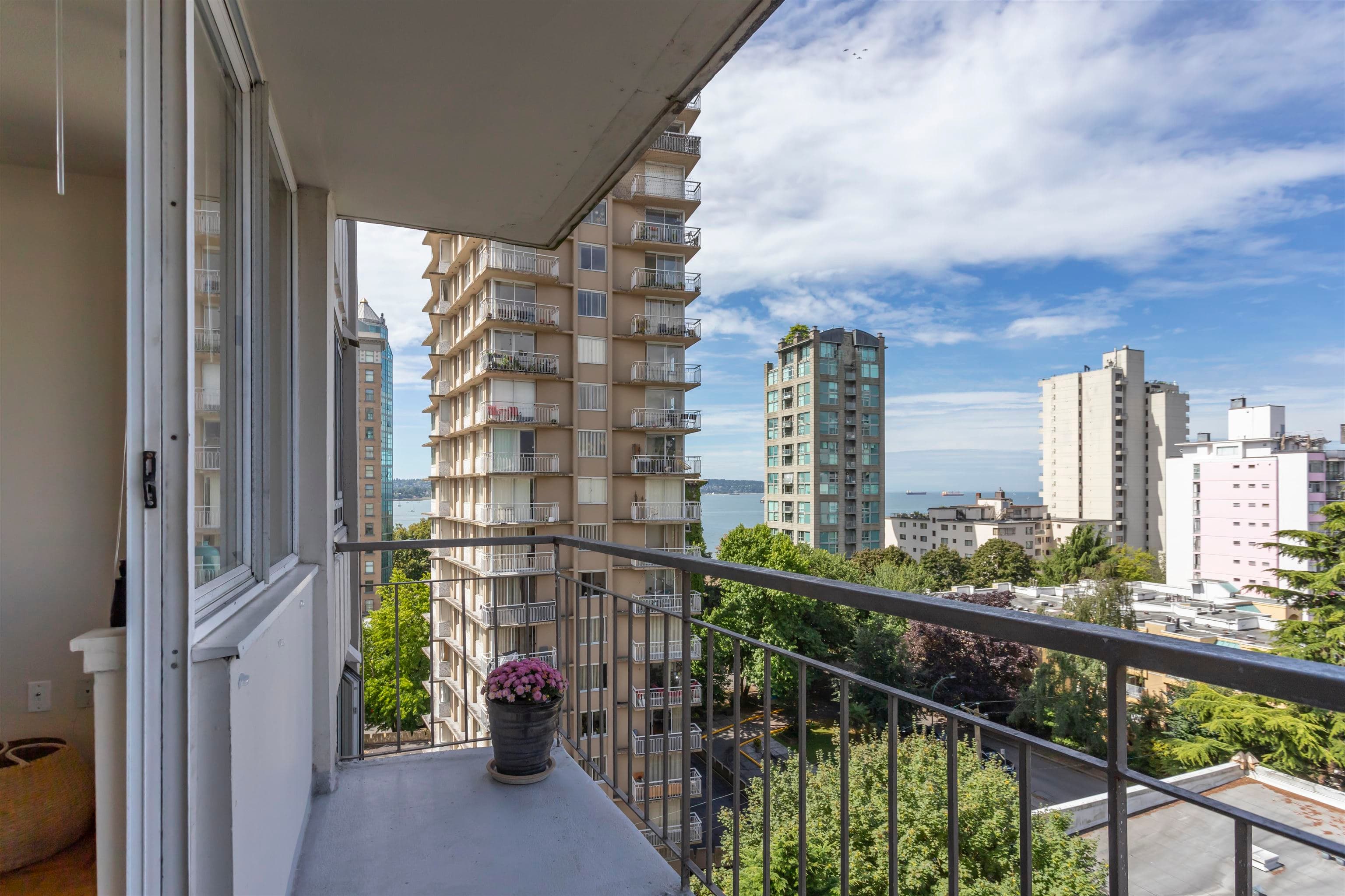 904 - 1850 Comox Street, Vancouver, V6G 1R3 — photo 4
