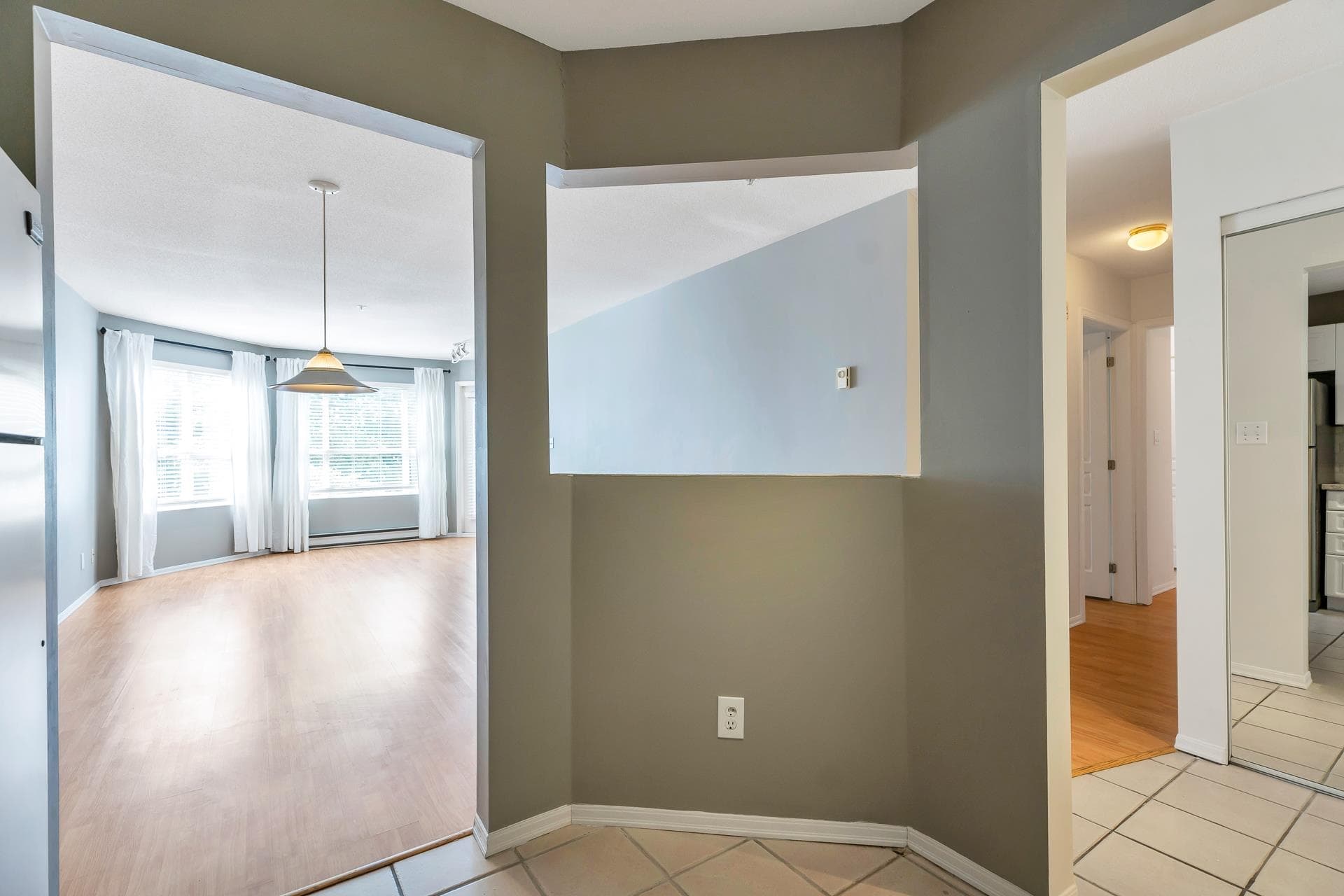 201 - 13955 Laurel Drive, Surrey, V3T 1A8 — photo 5
