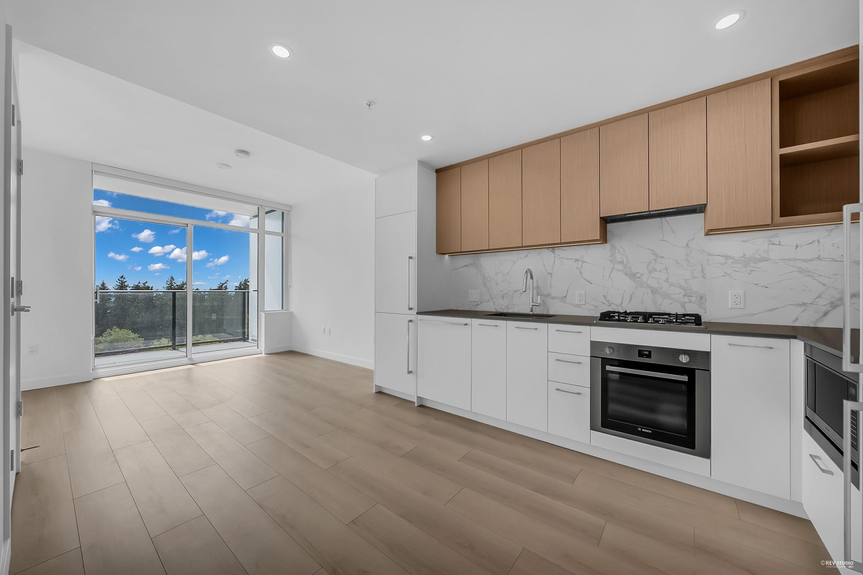 1203 - 6468 Willingdon Avenue, Burnaby, V5H 0L3 — photo 1