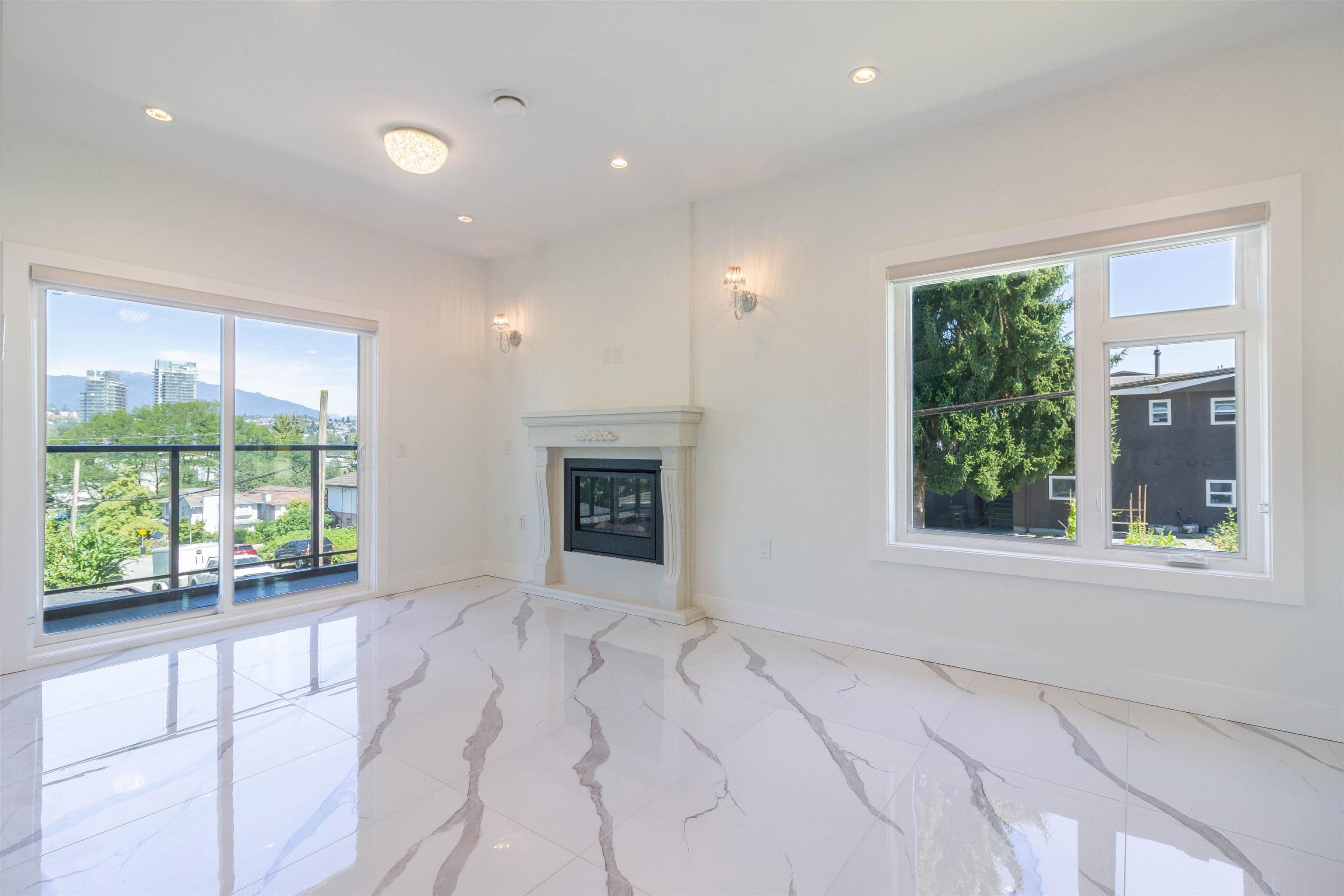 3087 Royal Oak Avenue, Burnaby, V5G 4H5 — photo 3