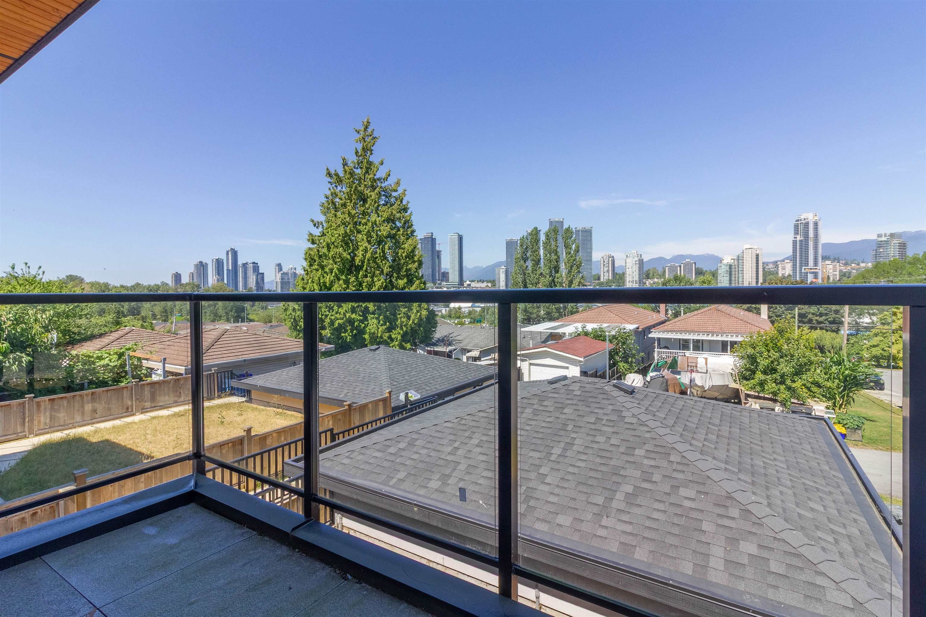 3087 Royal Oak Avenue, Burnaby, V5G 4H5 — photo 5