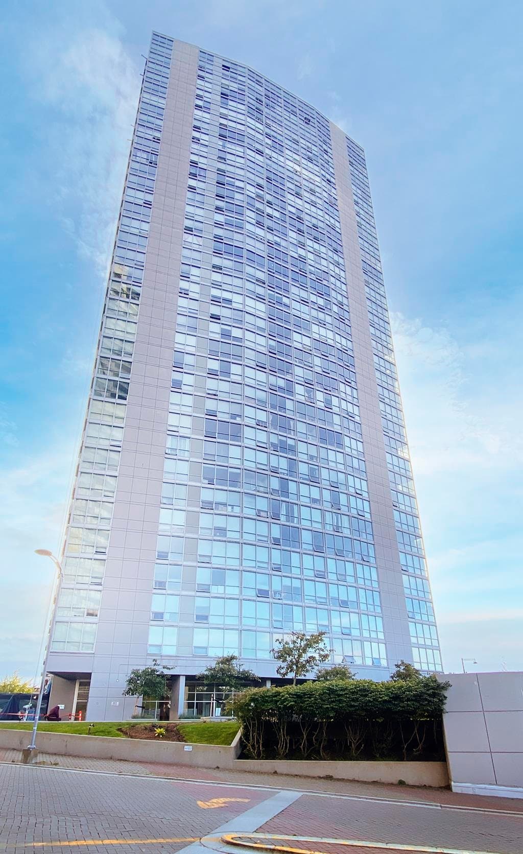 2510 - 13618 100 Avenue, Surrey, V3T 0A8 — photo 1