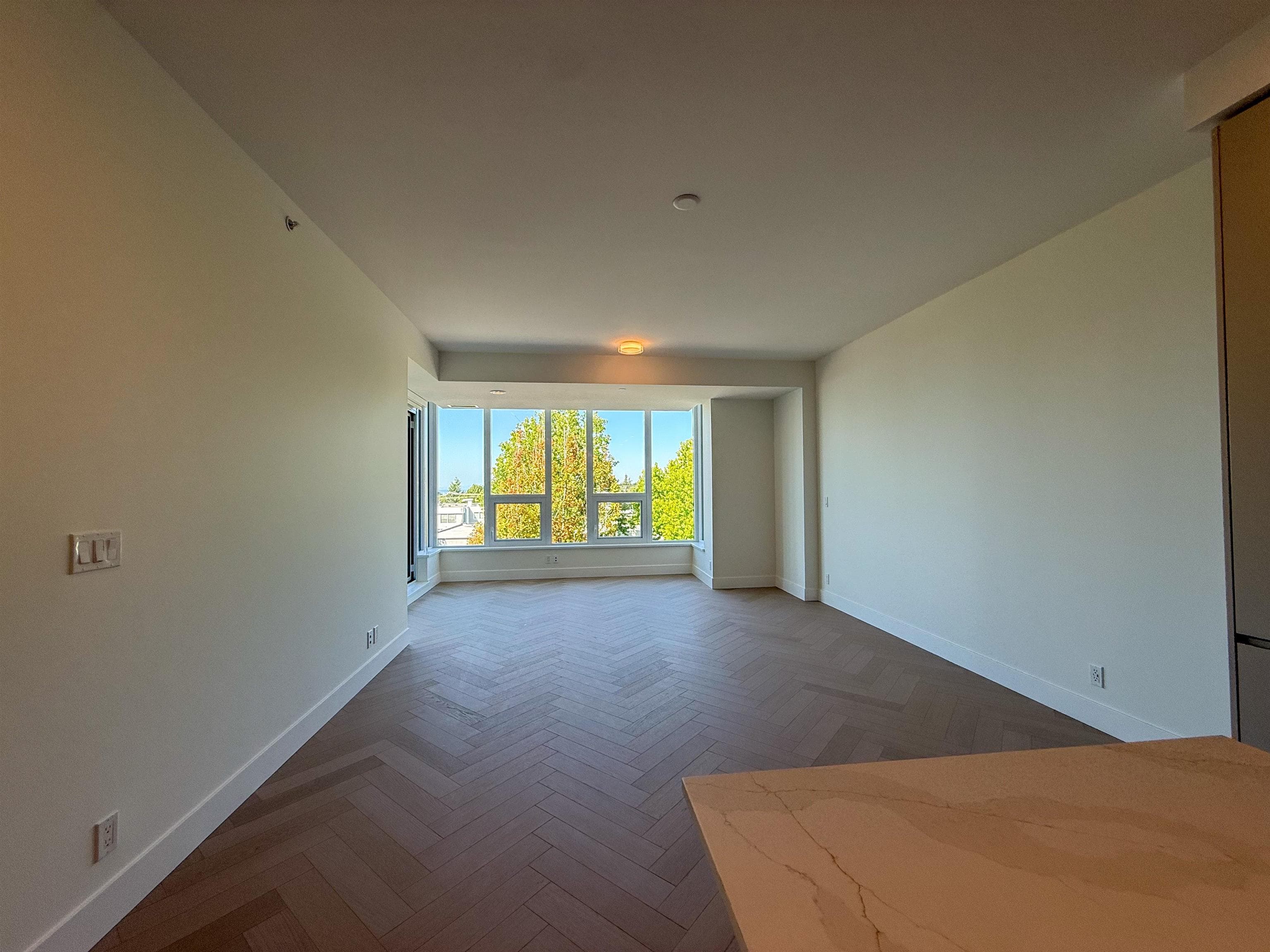 313 - 1342 Johnston Road, White Rock, V4B 3Z7 — photo 3