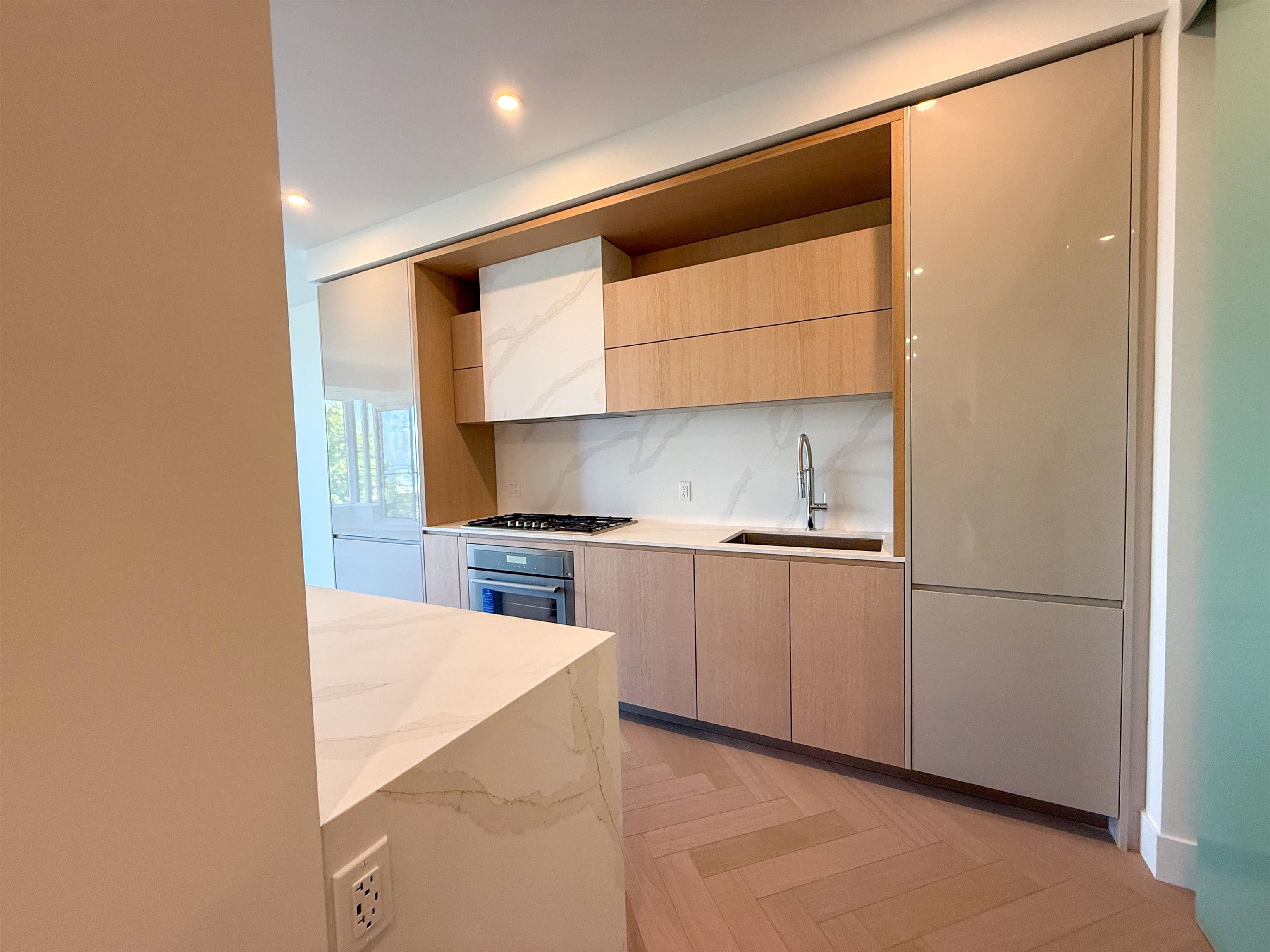 313 - 1342 Johnston Road, White Rock, V4B 3Z7 — photo 4