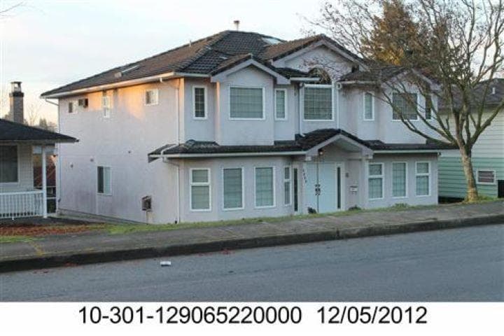 6522 Broadway Avenue, Burnaby, V5B 2Y5 — photo 3