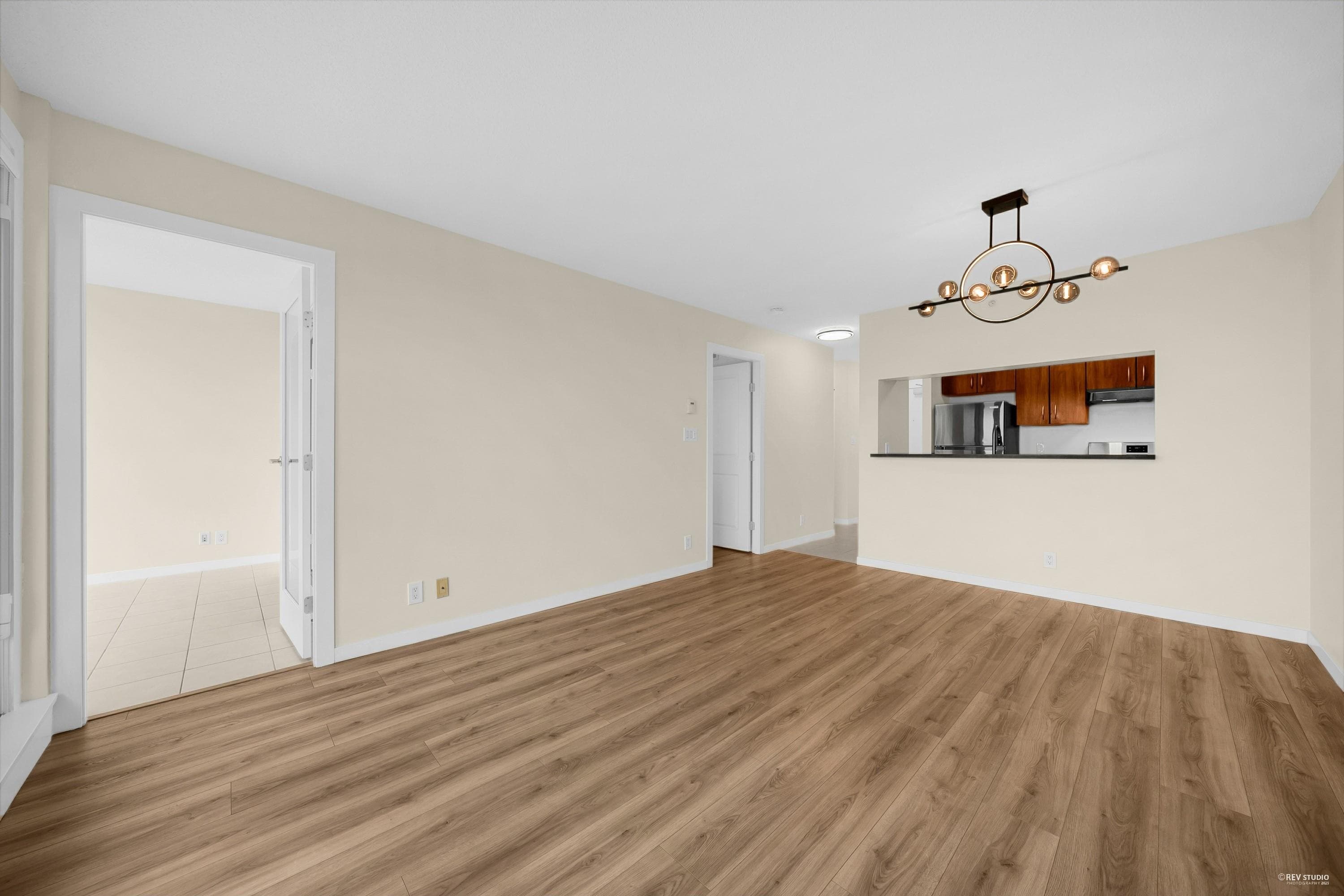 2002 - 3663 Crowley Drive, Vancouver, V5R 6H4 — photo 4