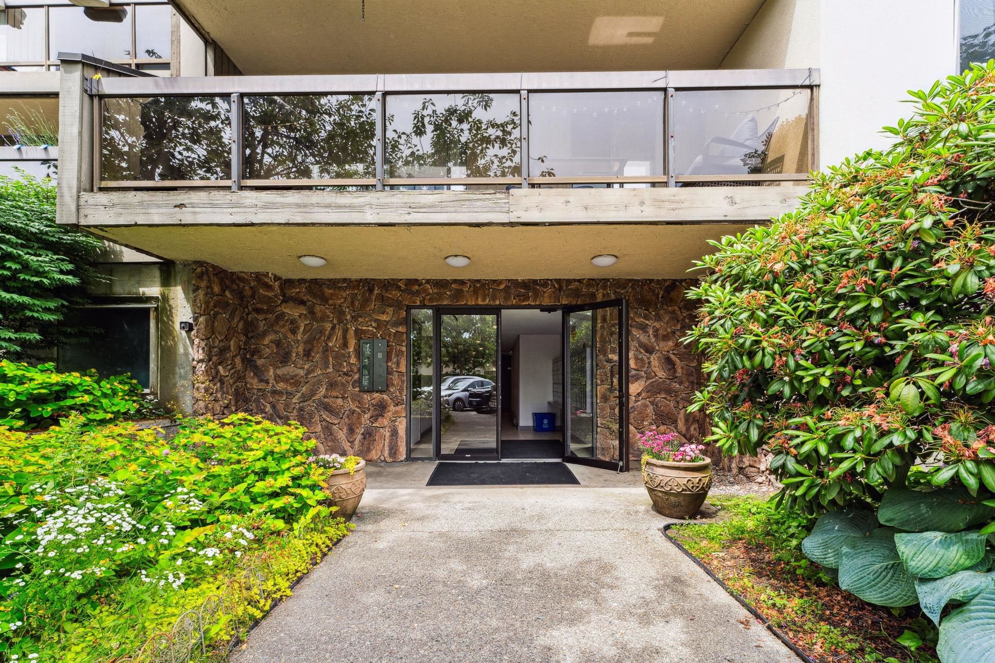 212 - 6651 Lynas Lane, Richmond, V7C 3K8 — photo 3