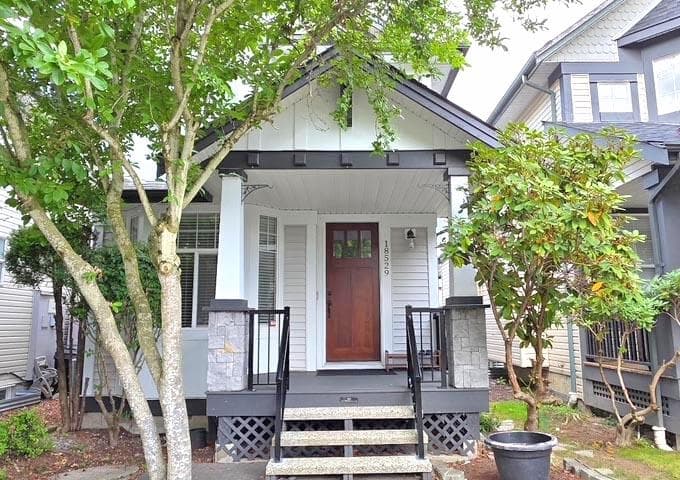 18529 67a Avenue, Surrey