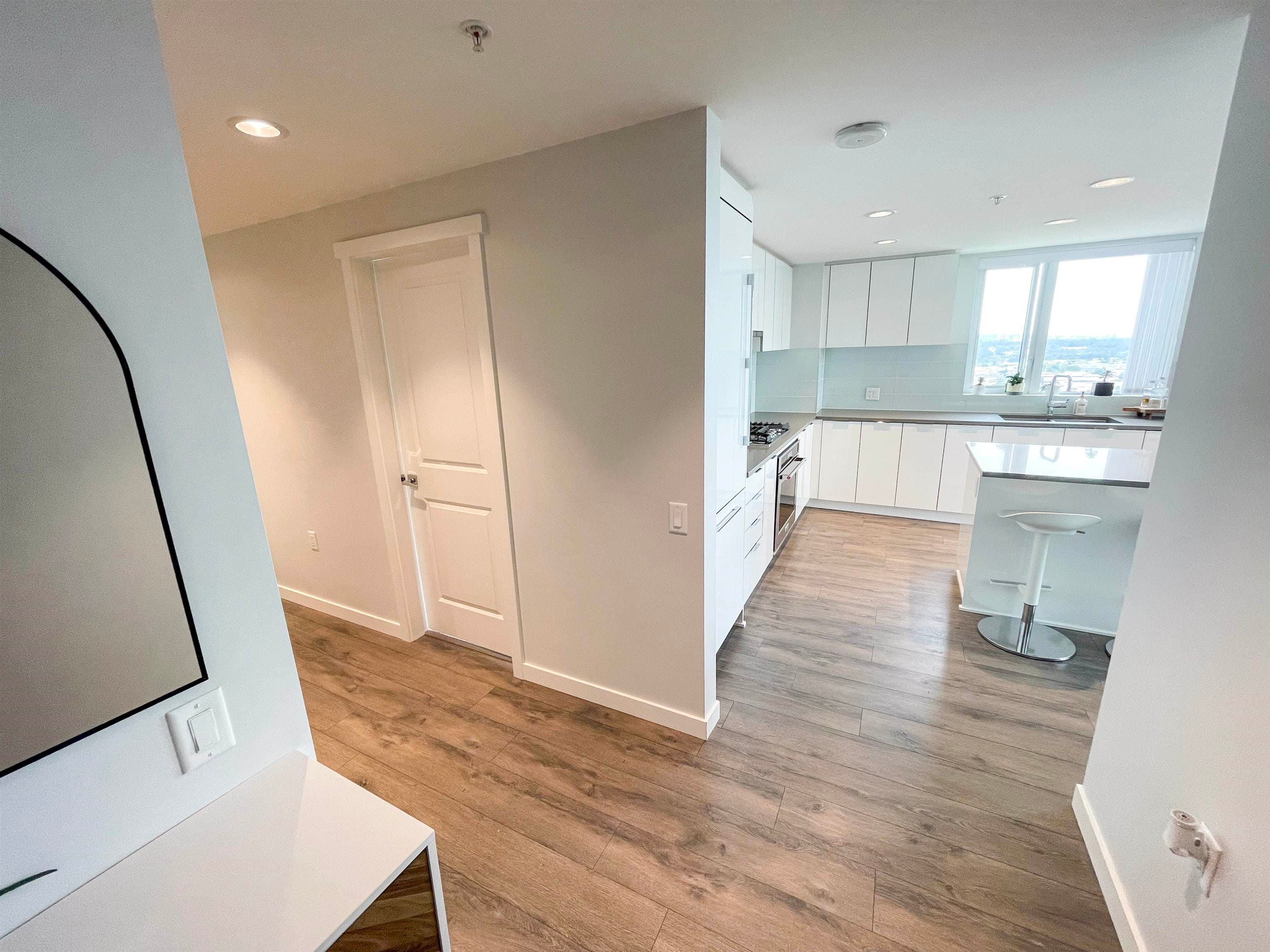 2901 - 2388 Madison Avenue, Burnaby, V5C 0K8 — photo 3