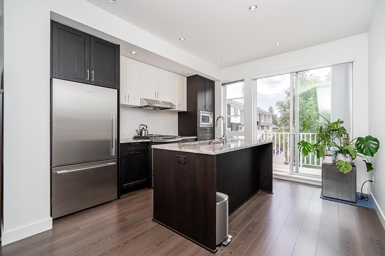 113 - 528 Foster Avenue, Coquitlam, V3J 0E3 — photo 5