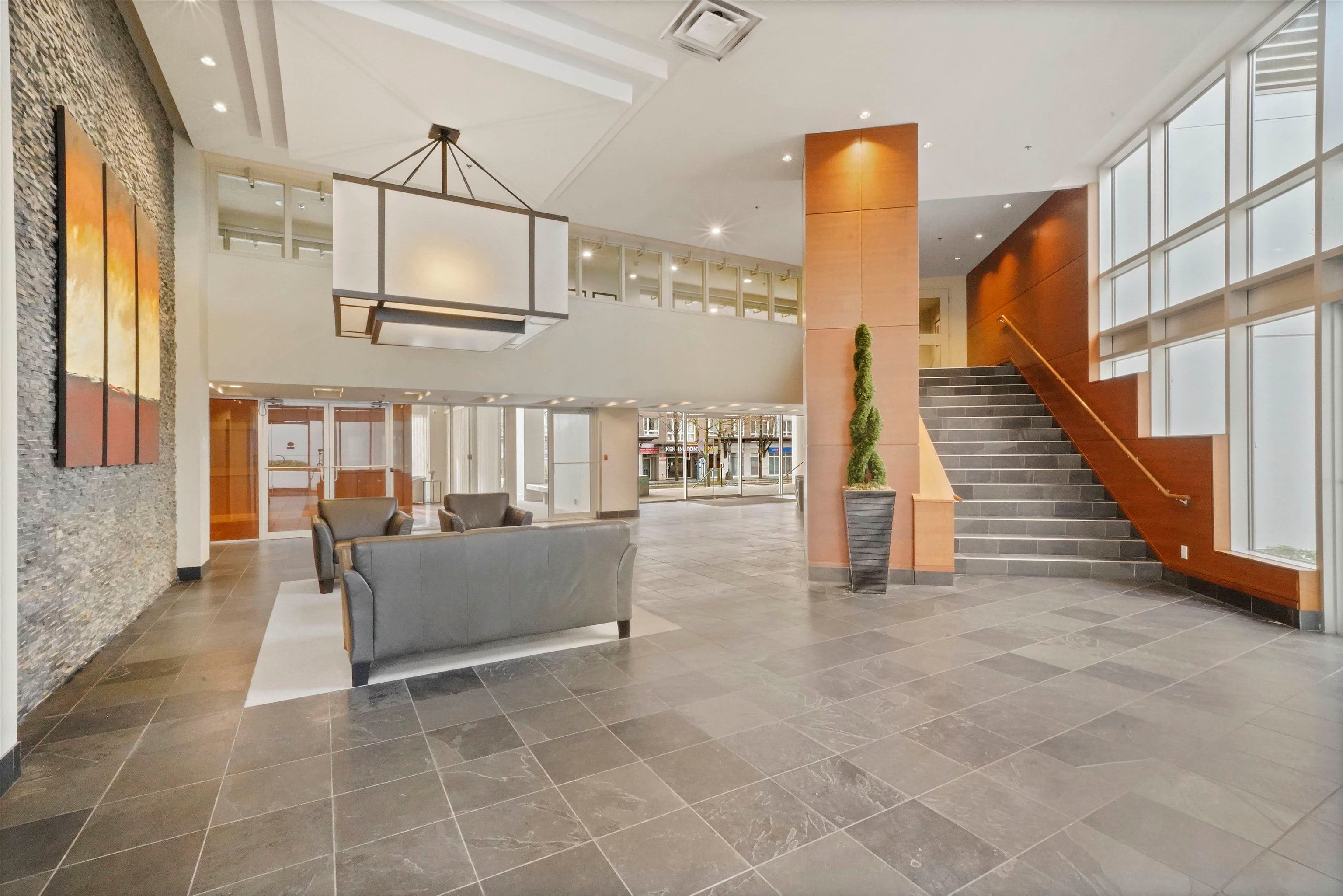 1402 - 2979 Glen Drive, Coquitlam, V3B 0B2 — photo 2