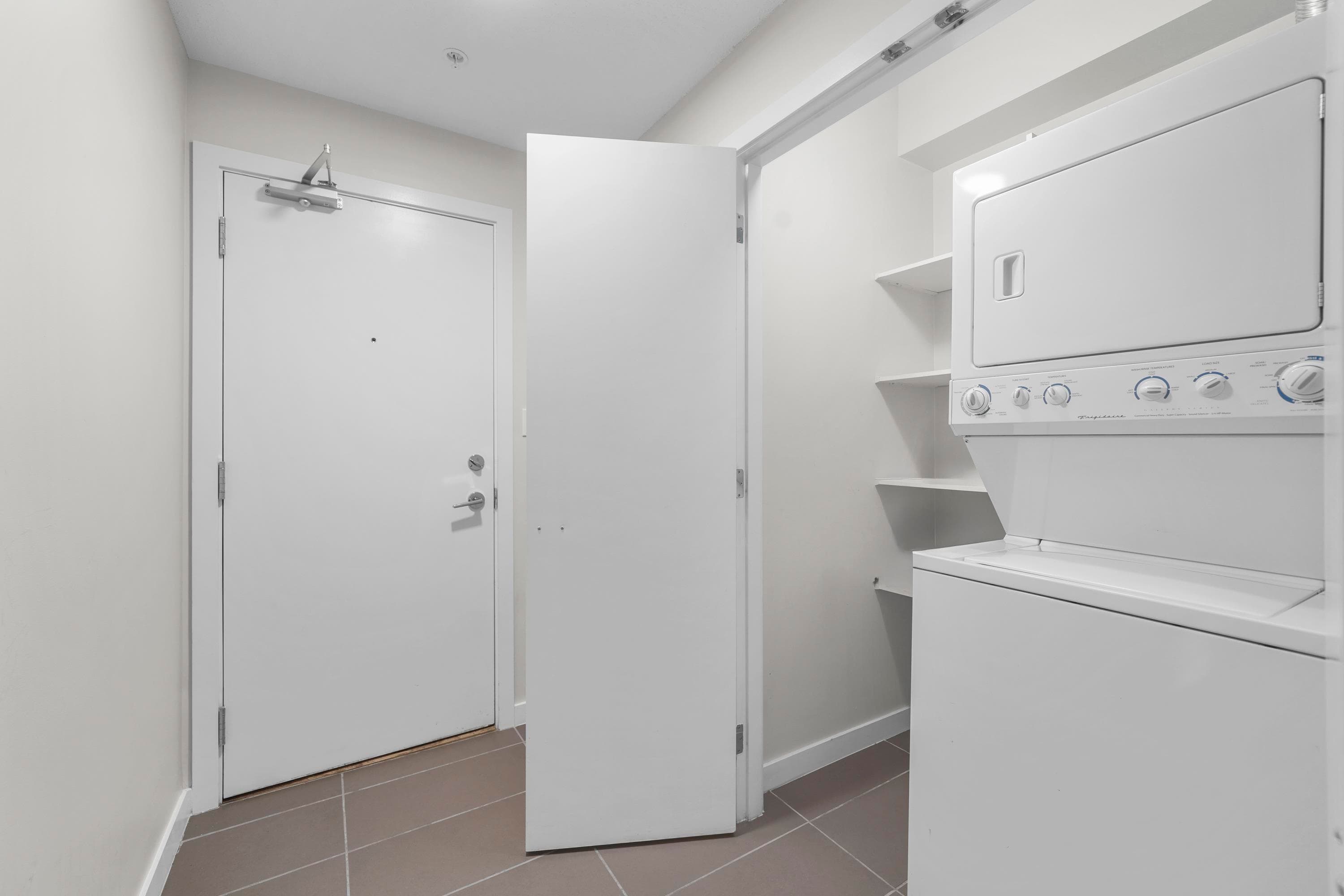 1402 - 2979 Glen Drive, Coquitlam, V3B 0B2 — photo 4